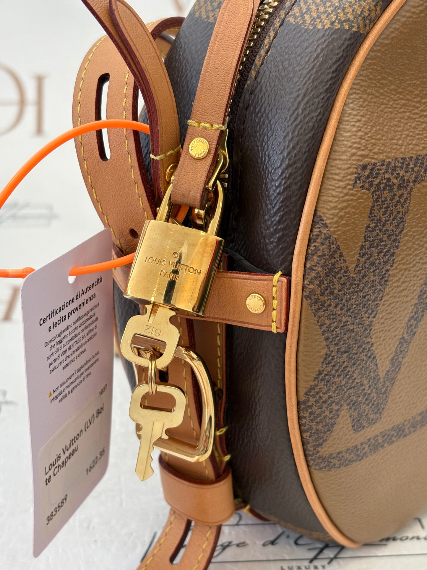 383589 - Louis Vuitton Boite Chapeau