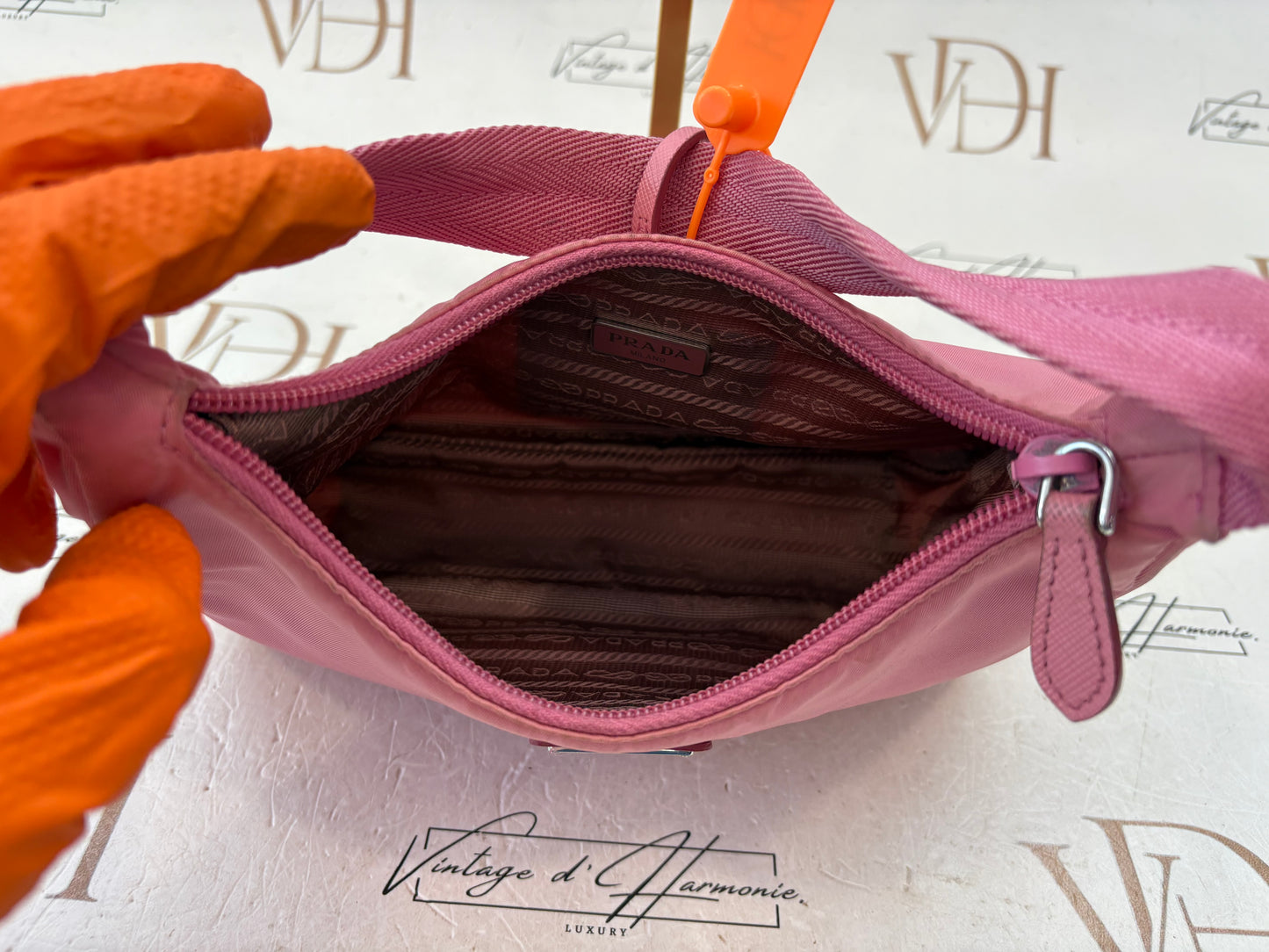 201160 - Prada Re-Edition 2000