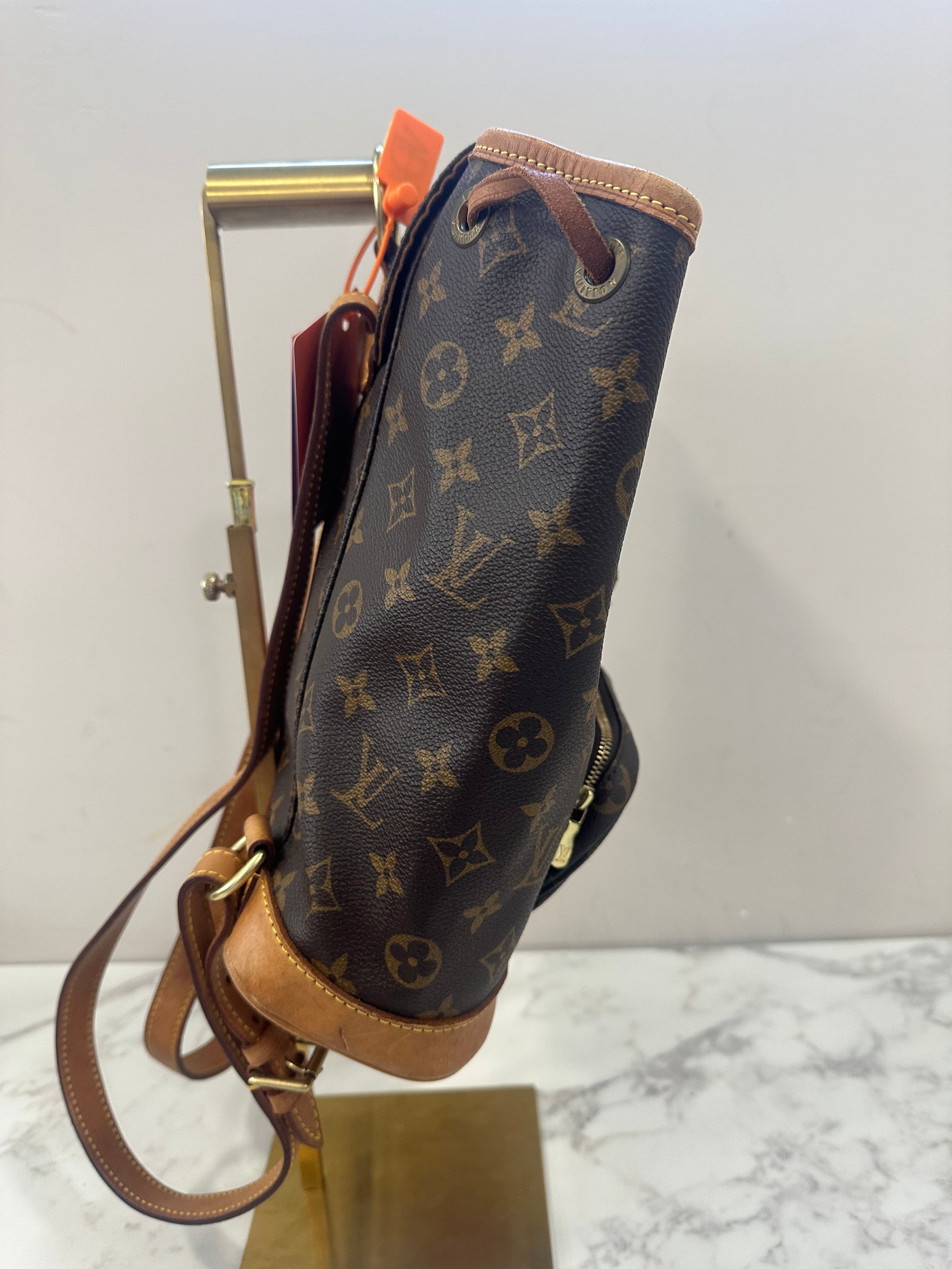 Louis Vuitton Montsouris MM