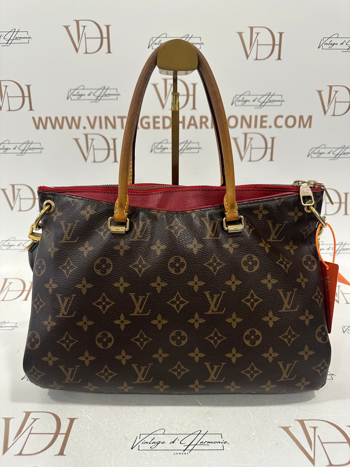 382945 -  - Louis Vuitton Pallas
