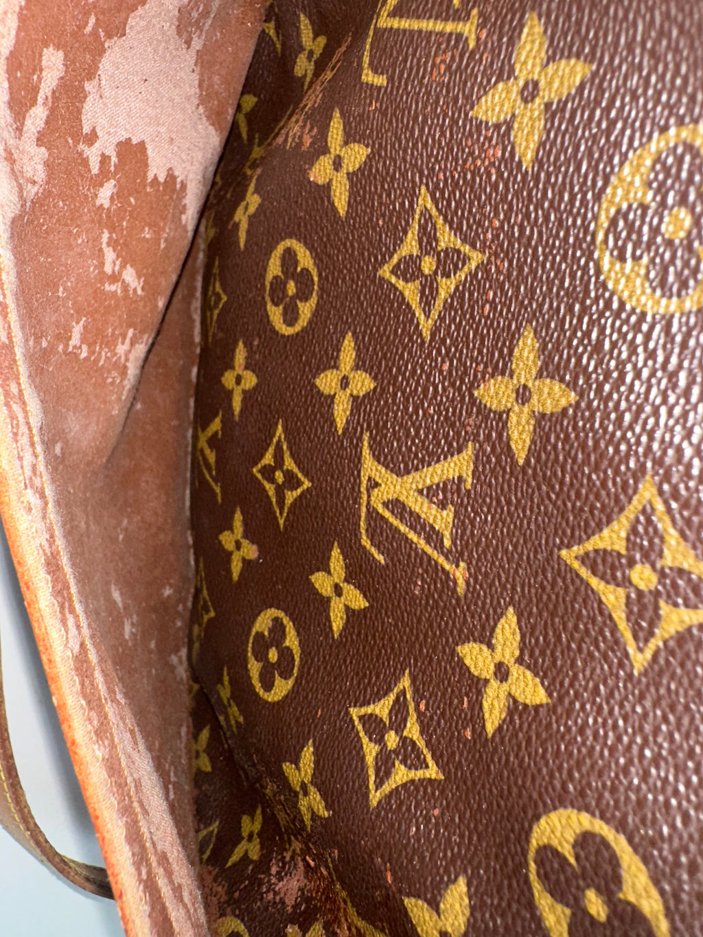 Louis Vuitton Jeune Fille