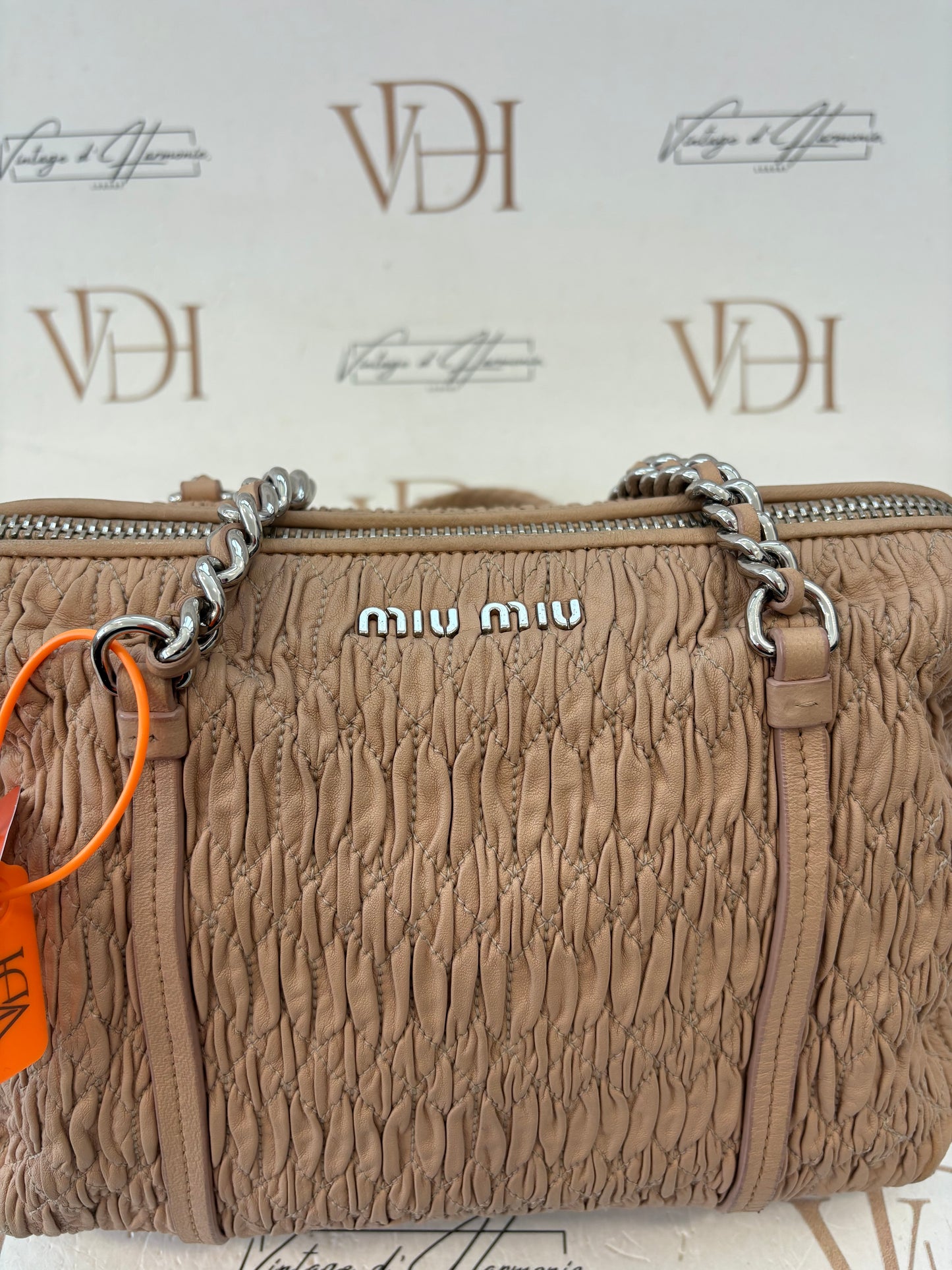 200933 - Miu Miu