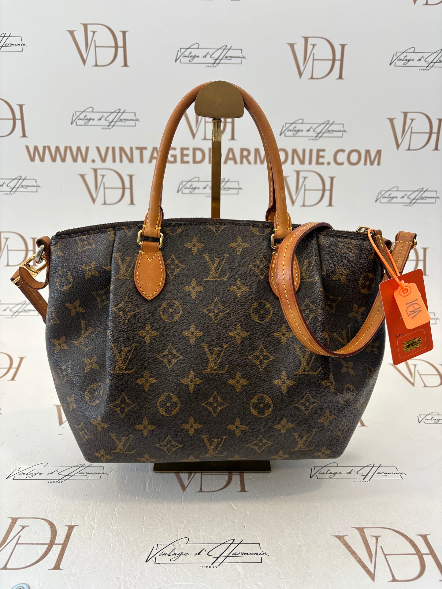 383820 - Louis Vuitton Turenne
