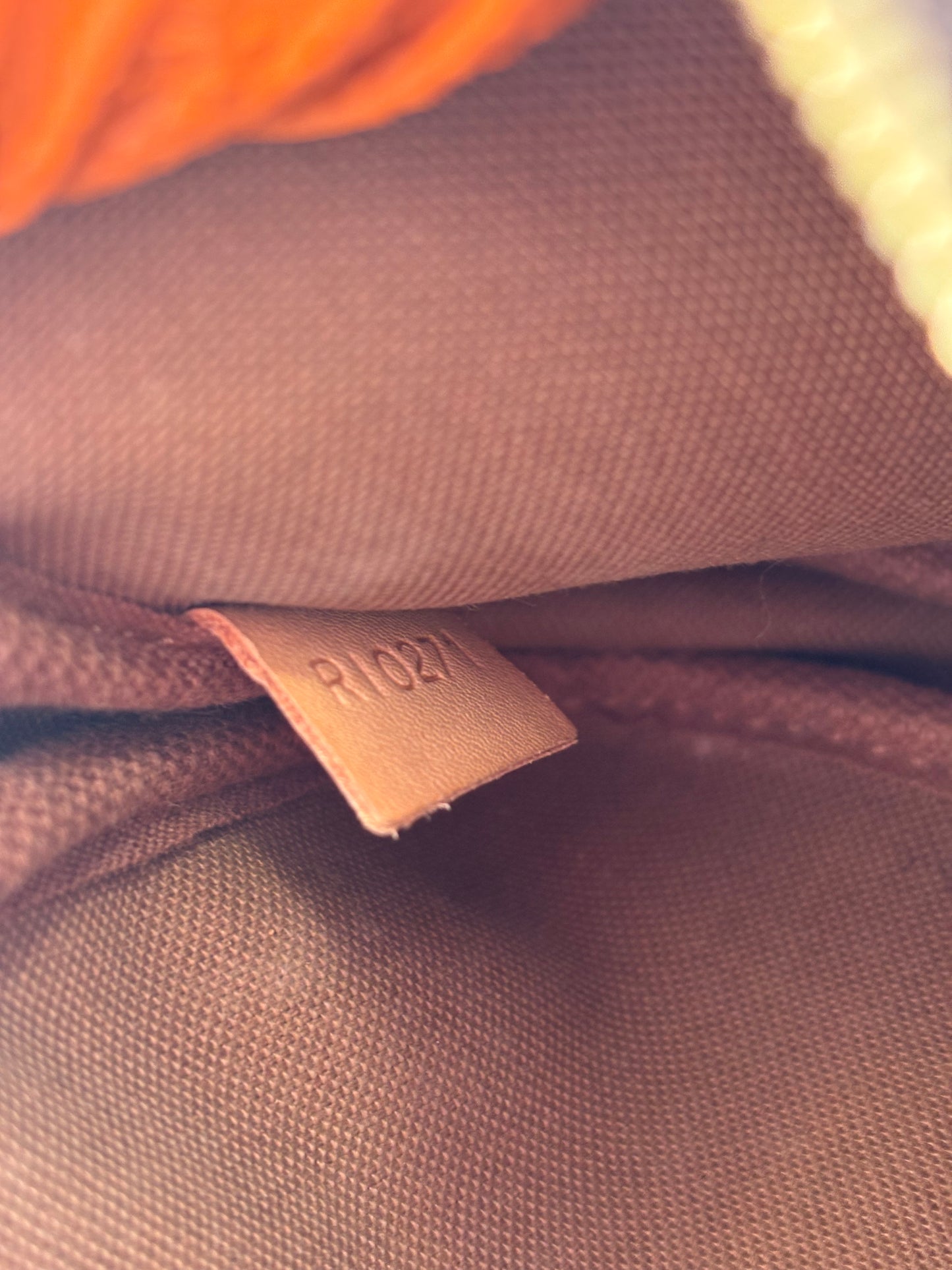 201426 - Louis Vuitton Multipochette
