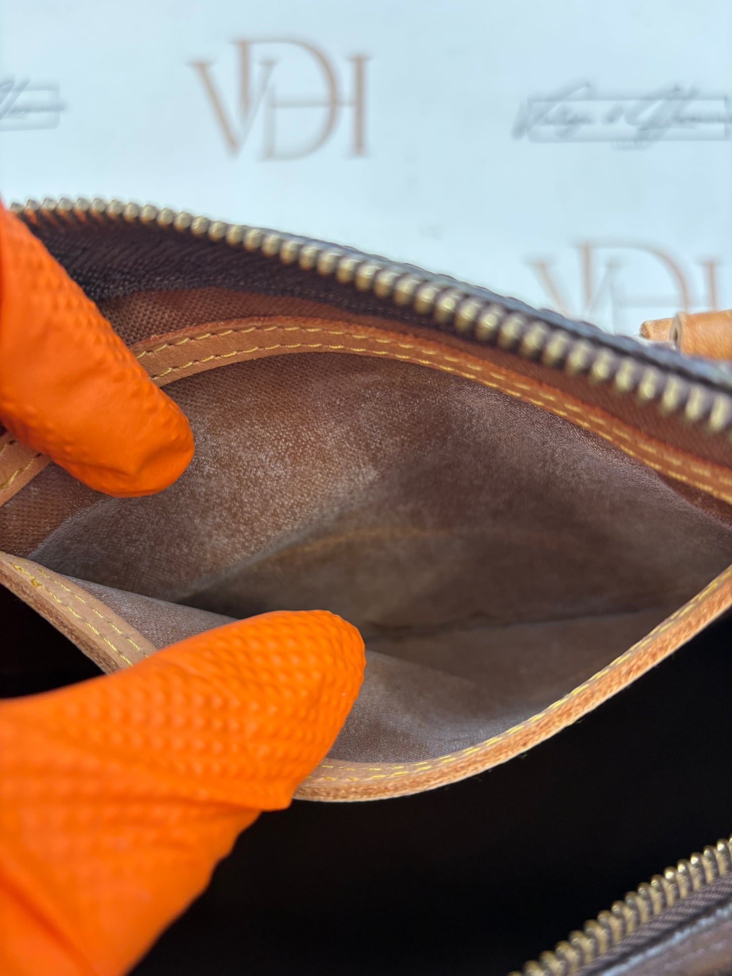 018365 - Louis Vuitton Speedy 30