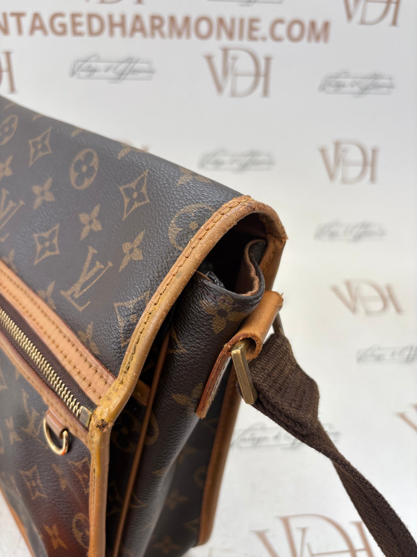 200996 - Louis Vuitton Bosphore