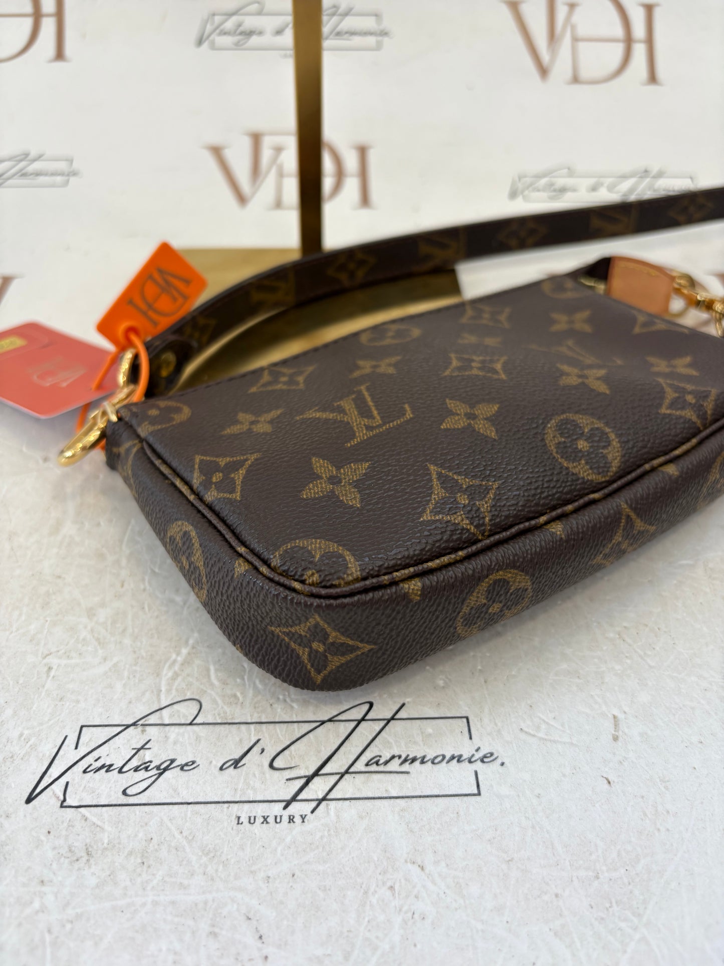 016972 - Louis Vuitton Pochette Accessoires