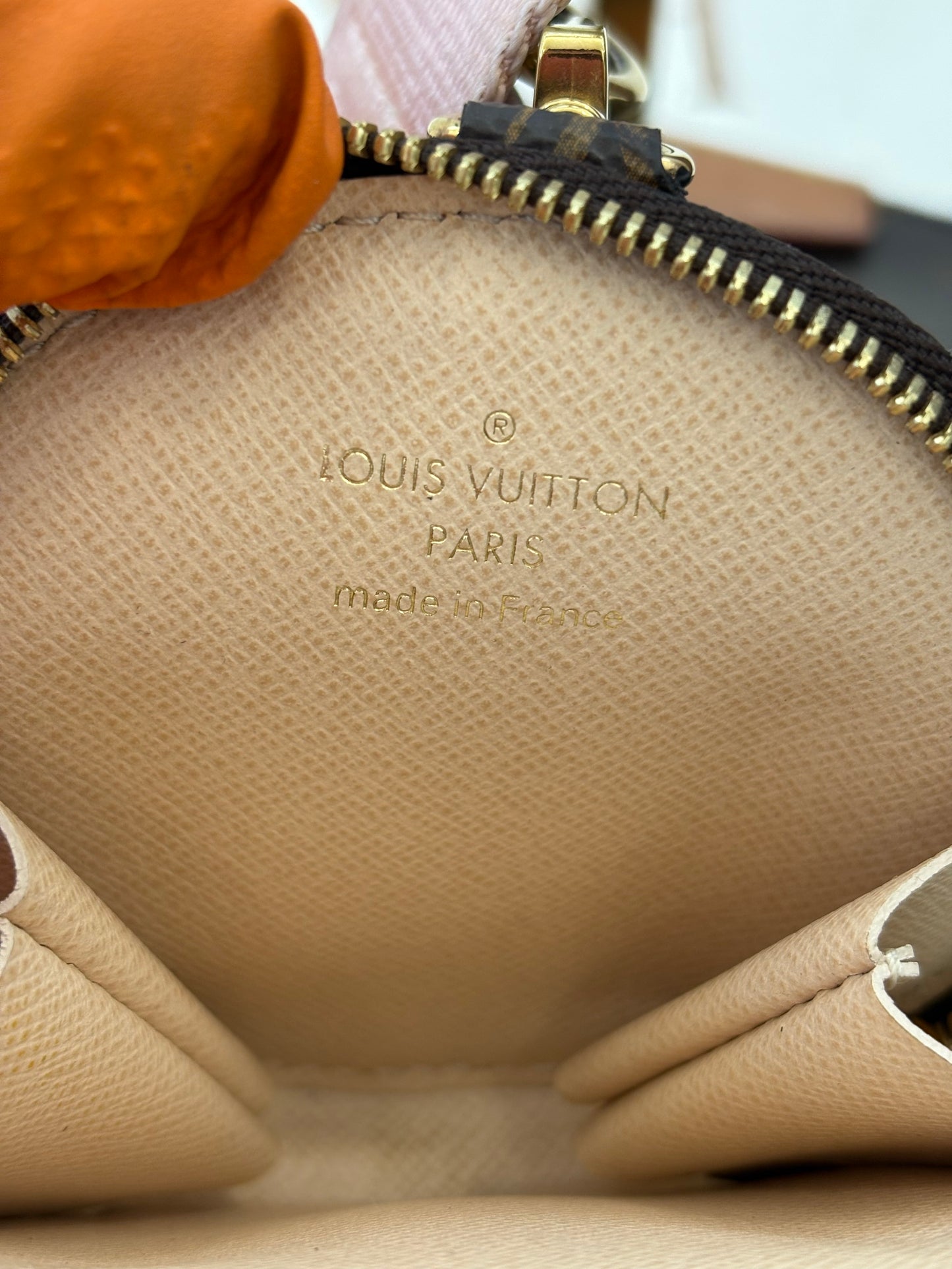 383754 - Louis Vuitton Multipochette