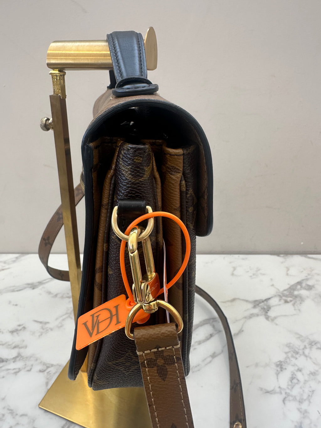 Louis Vuitton Metis Reverse