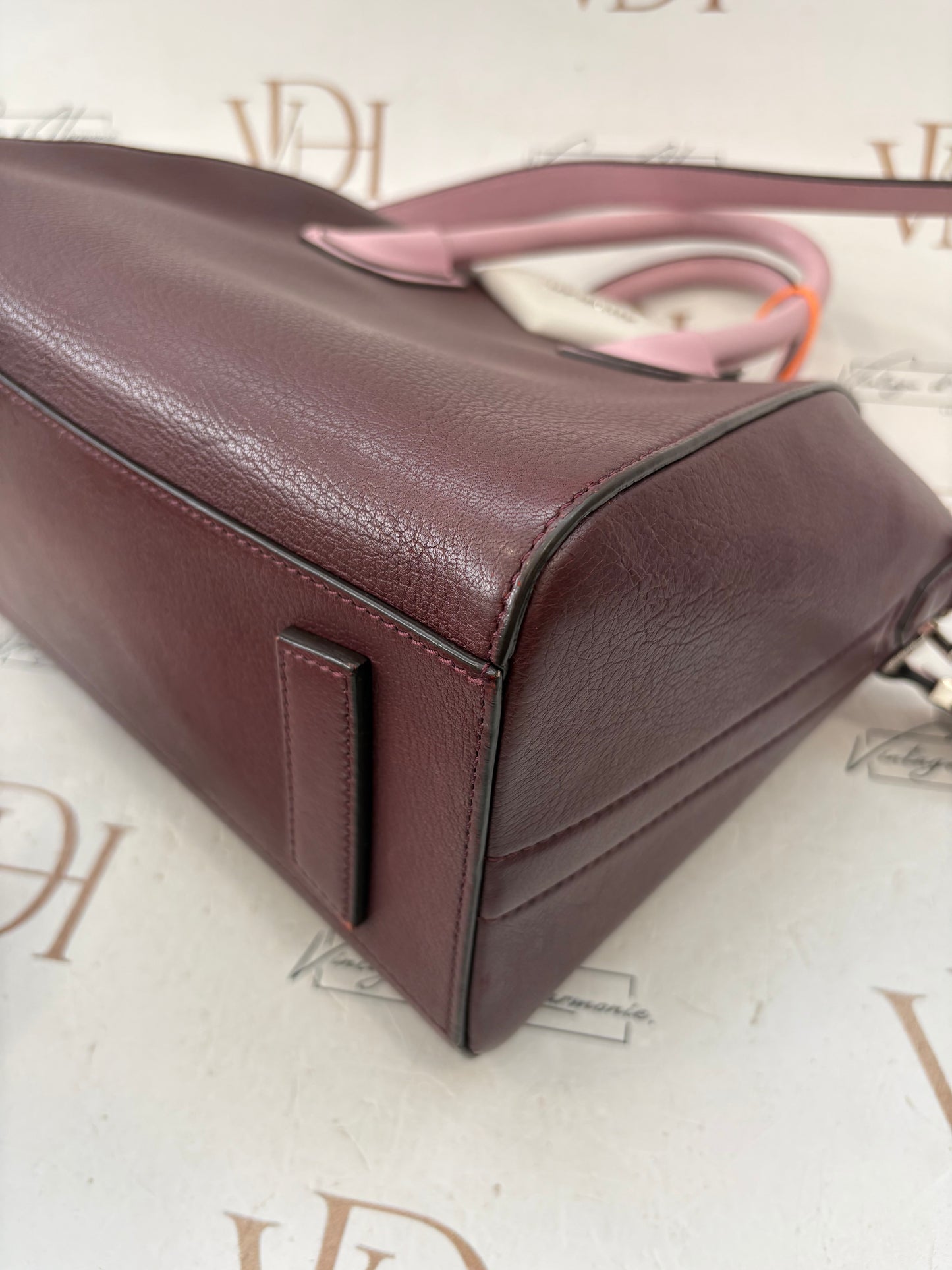 384260 - Givenchy Antigona