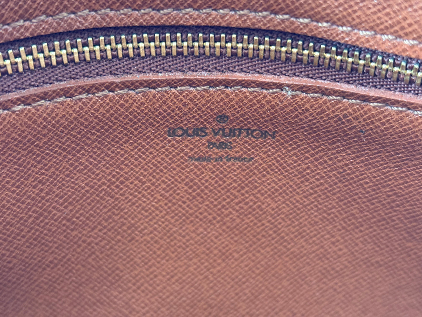 018267 - Louis Vuitton Trocadero 24