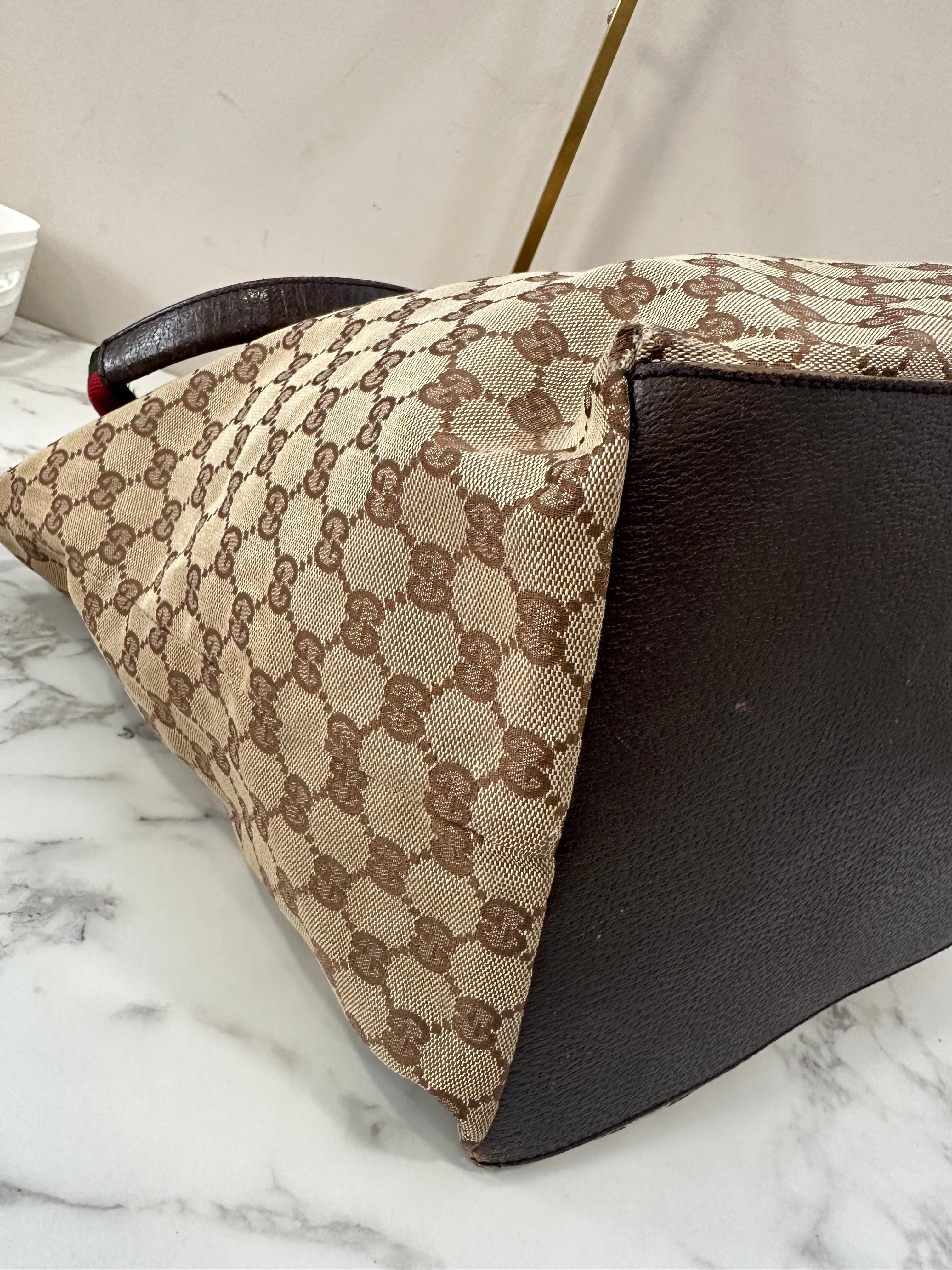 Gucci Beige