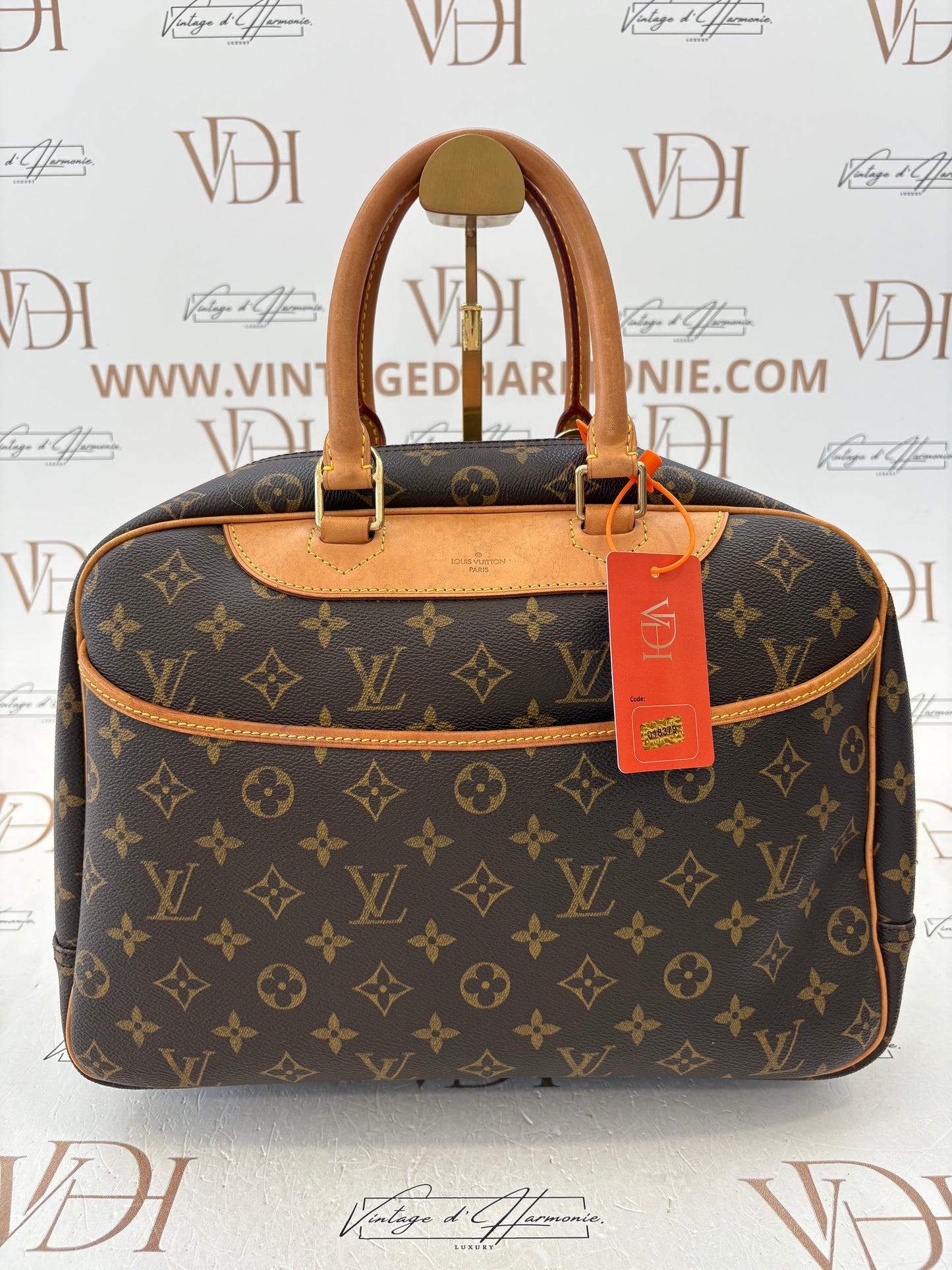 018379 - Louis Vuitton Deauville