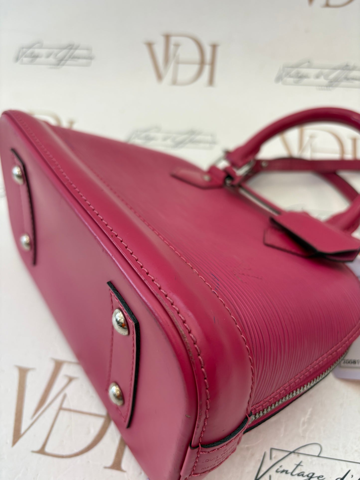 200819 - LV alma bb