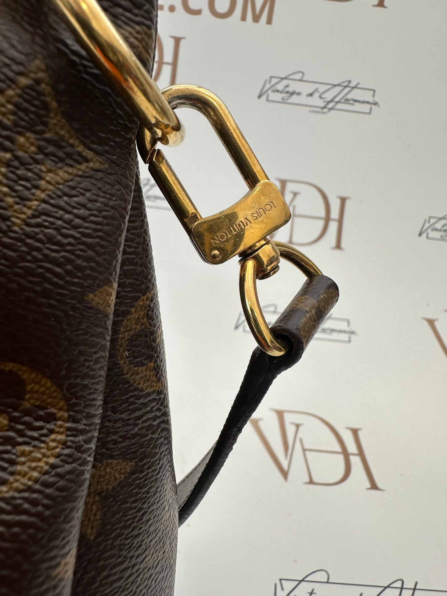 382822 - Louis Vuitton Pallas