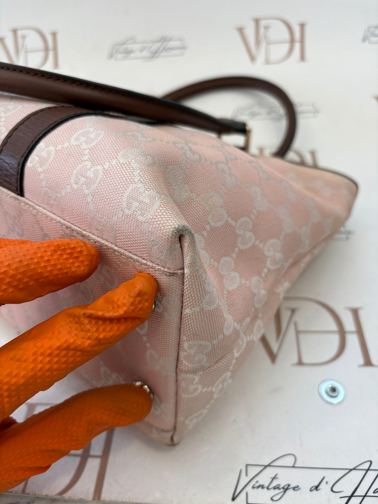 383802 - Gucci Pink