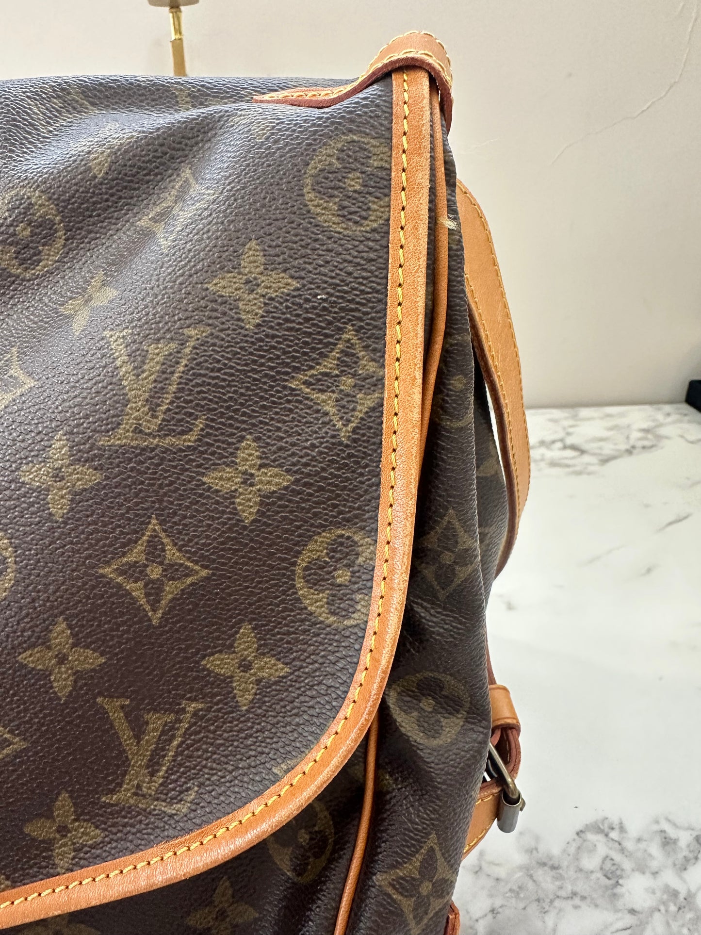 Louis Vuitton Saumur 35