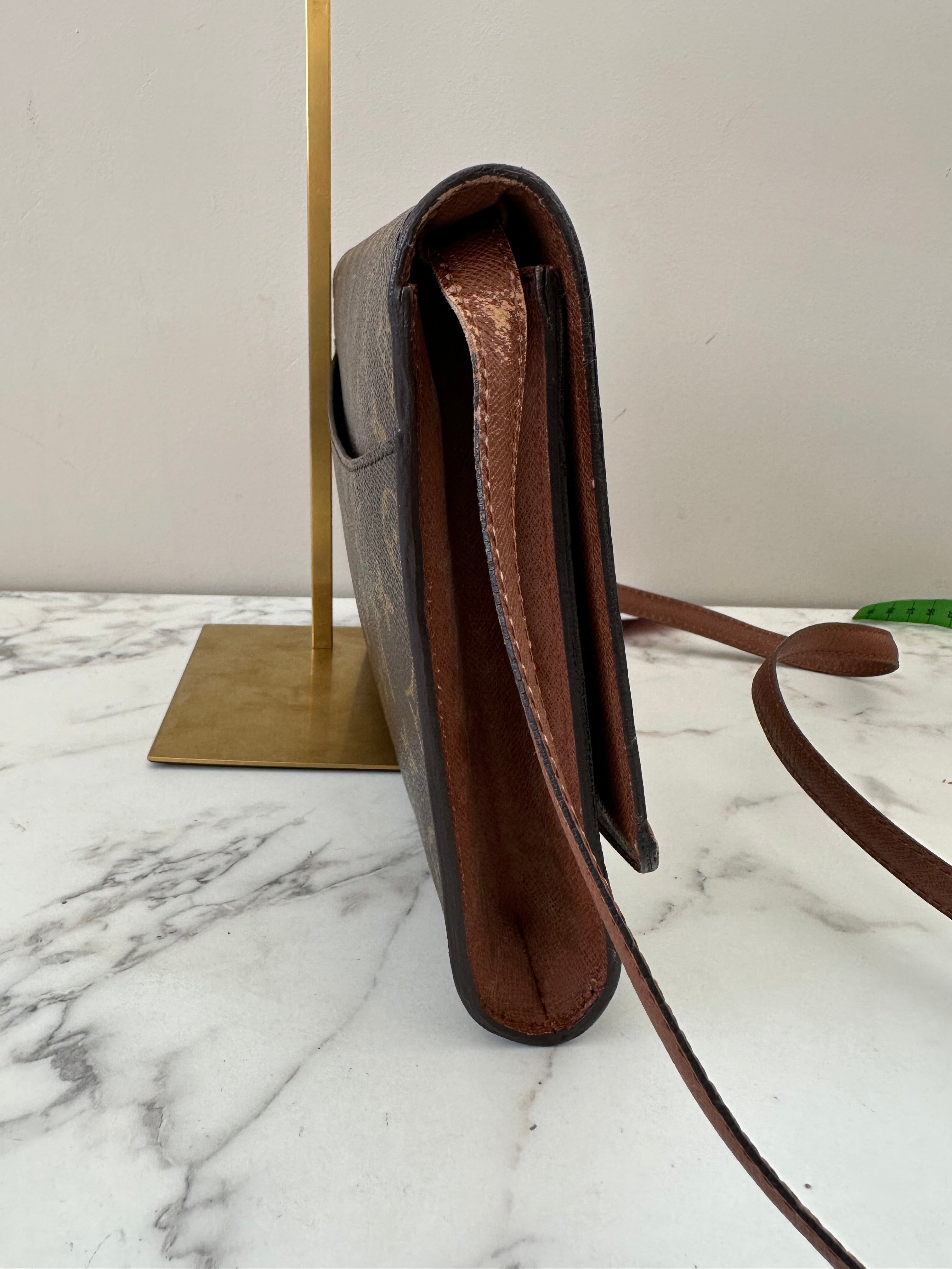 Louis Vuitton Bordeaux 27