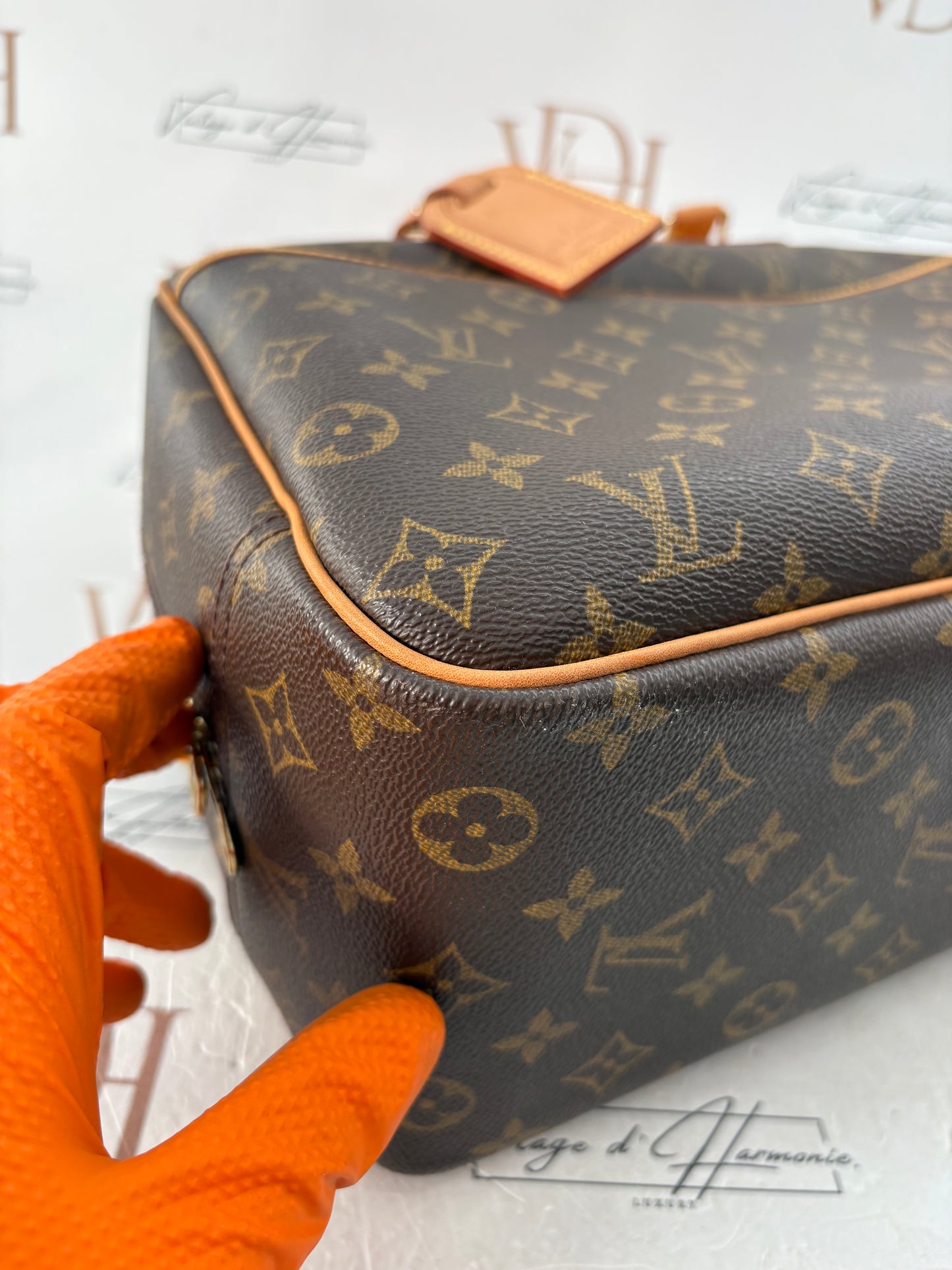018884 - Louis Vuitton Deauville