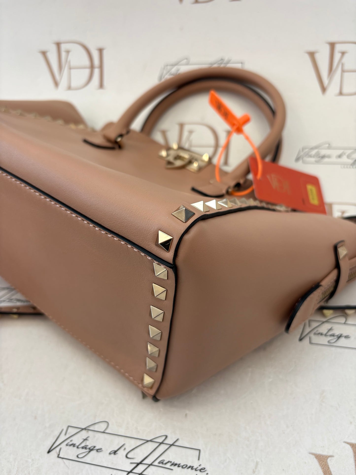 383886 - Valentino Rockstud