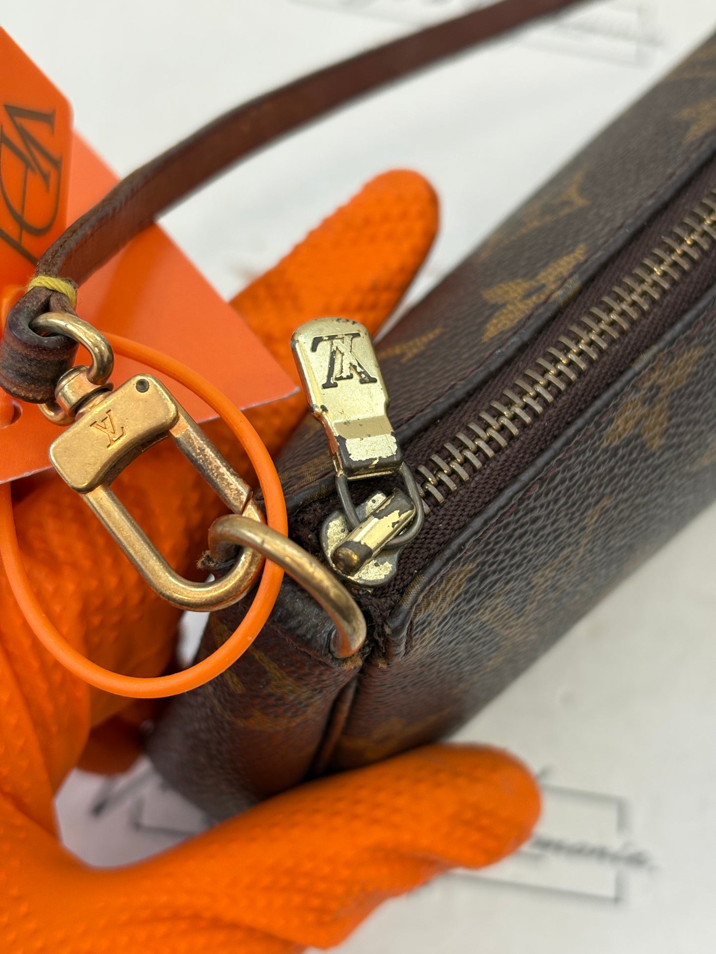019011 - Louis Vuitton Pochette Accessoires