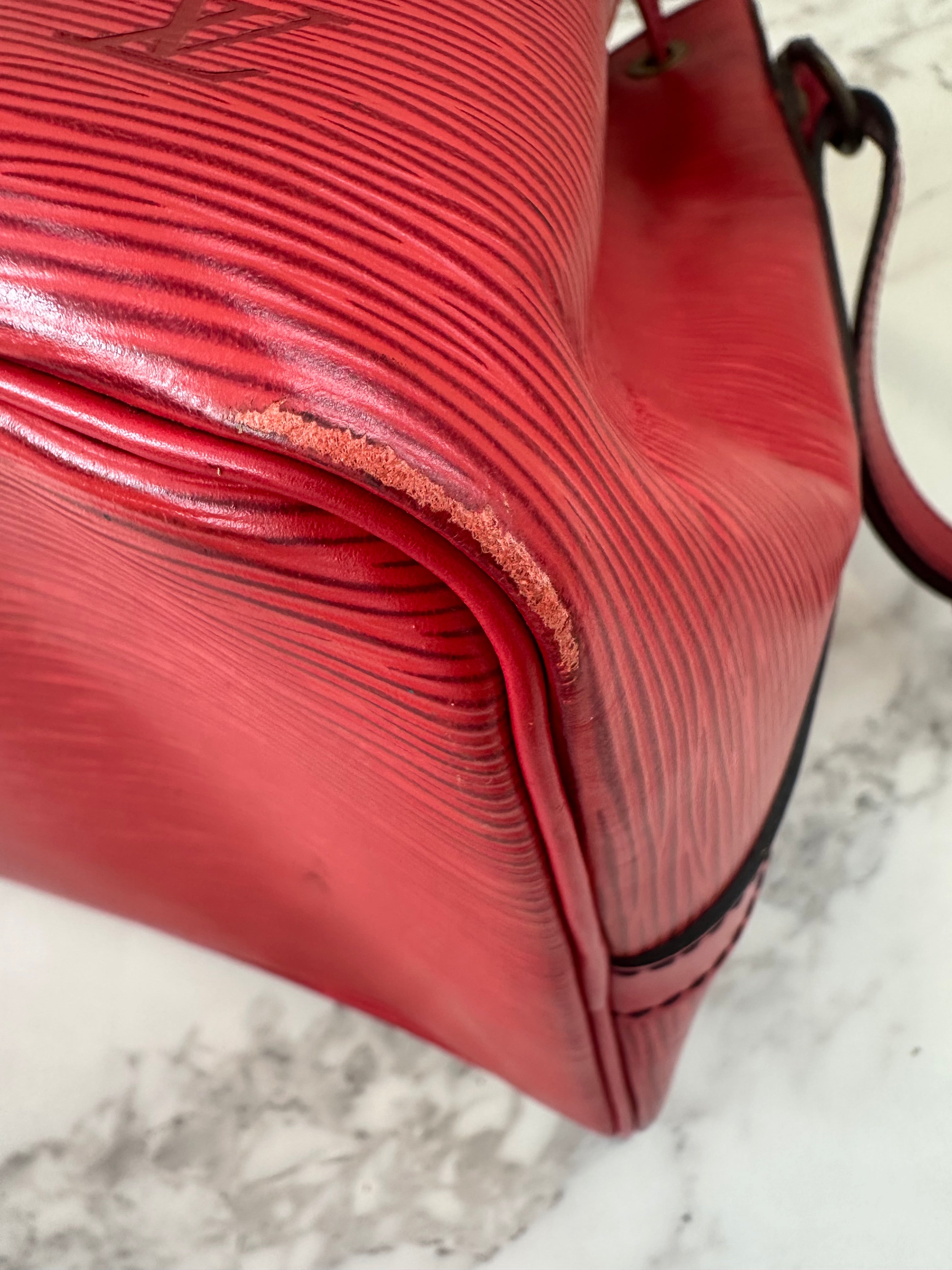 Louis Vuitton Noé Epi Red