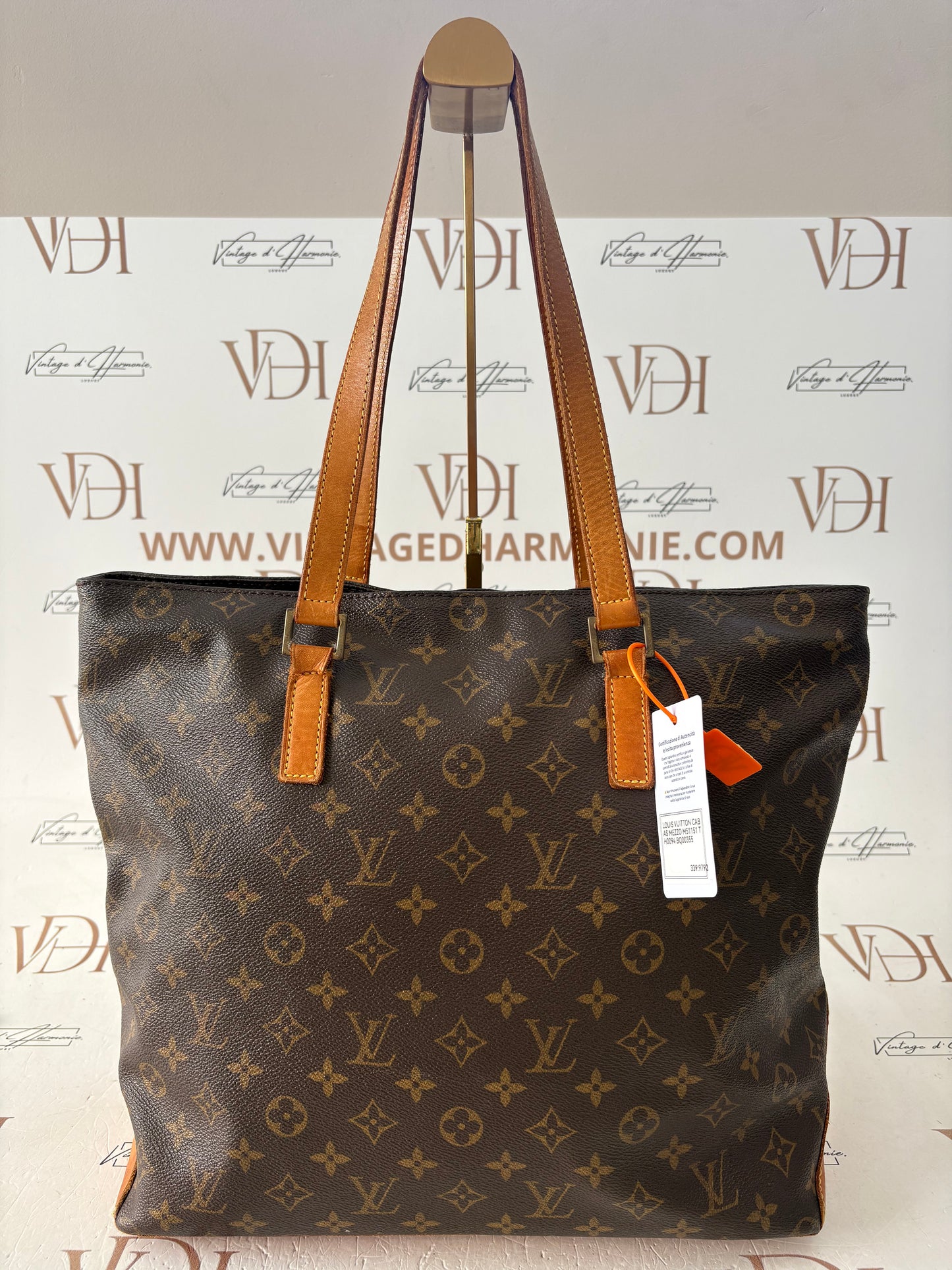 018211 - Louis Vuitton Cabas Mezzo