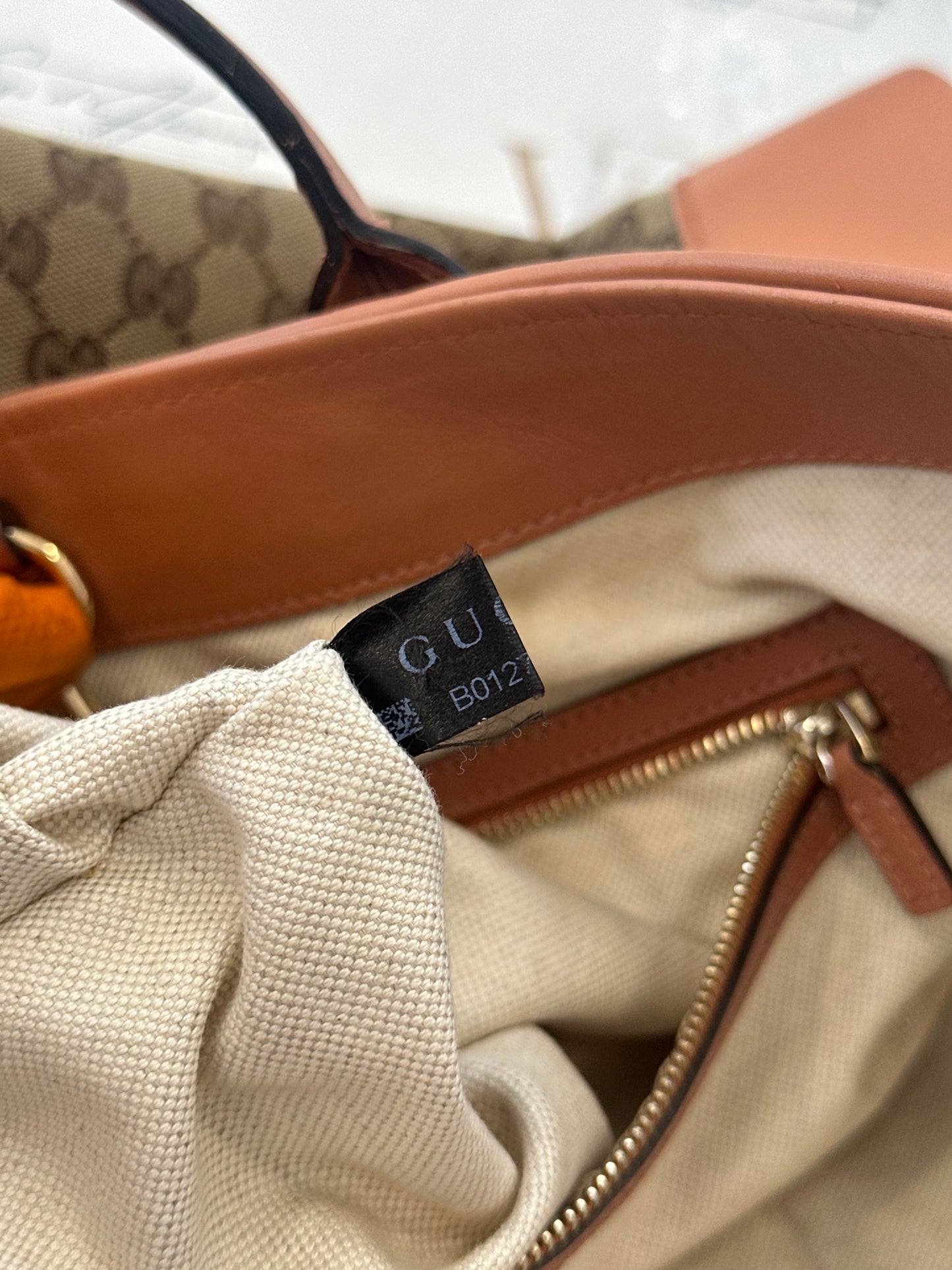 201581 - Gucci Bag