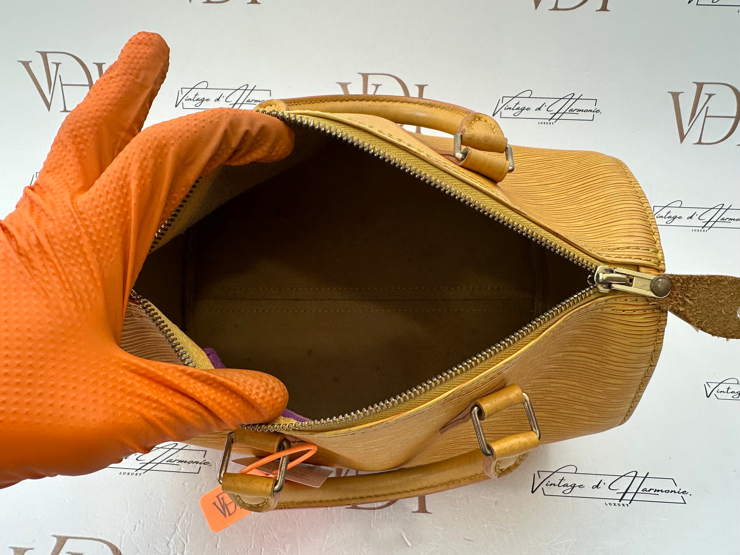382942 - Louis Vuitton Speedy 25 Epi Yellow