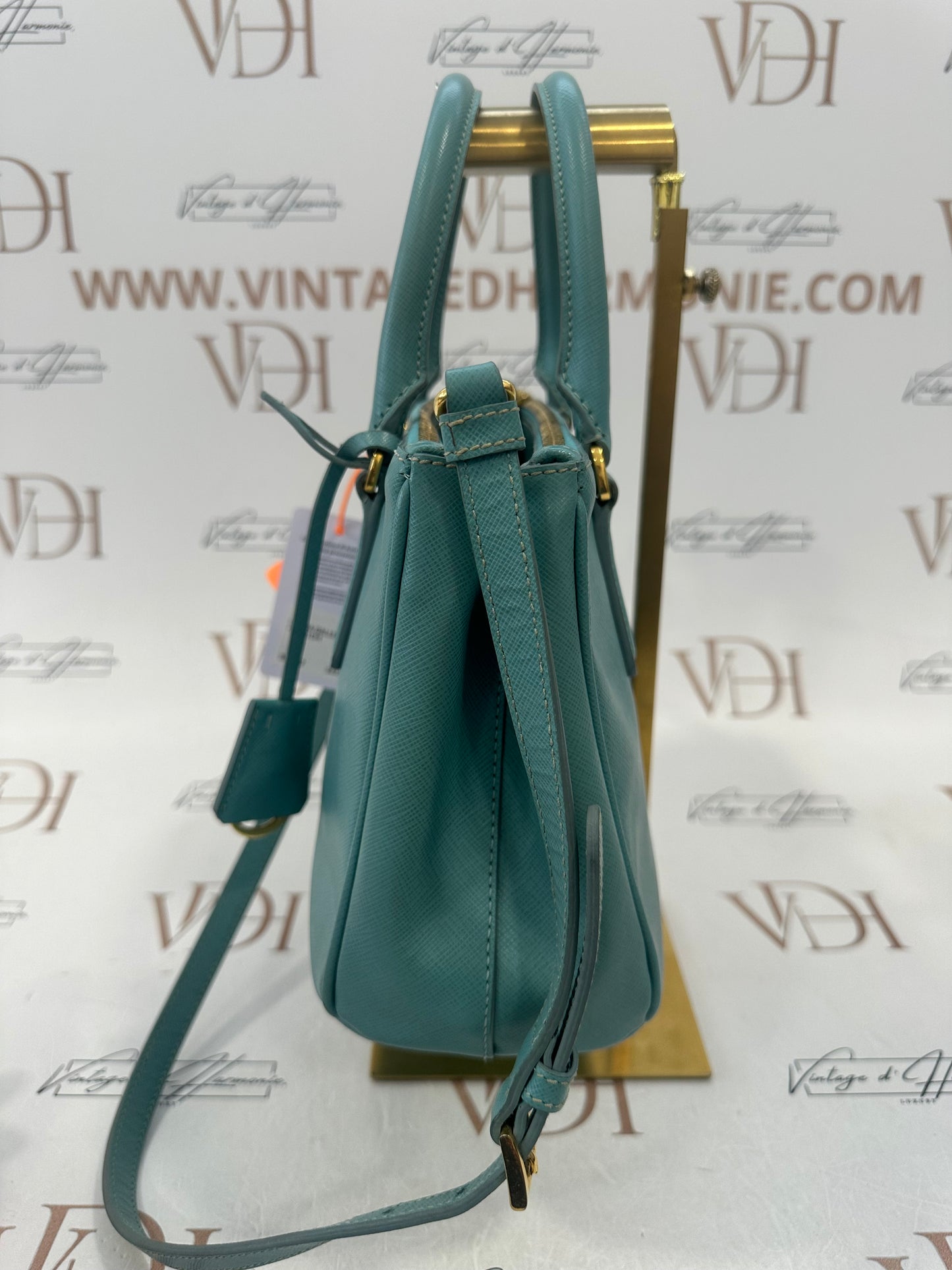 382952 - Prada Galleria