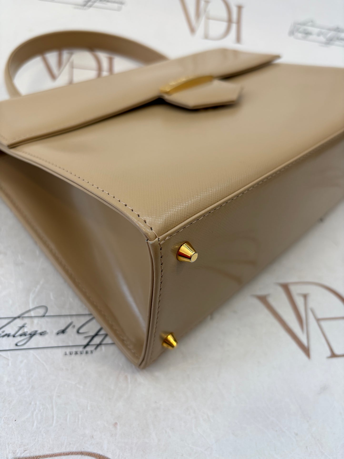 019005 - Saint Laurent Beige
