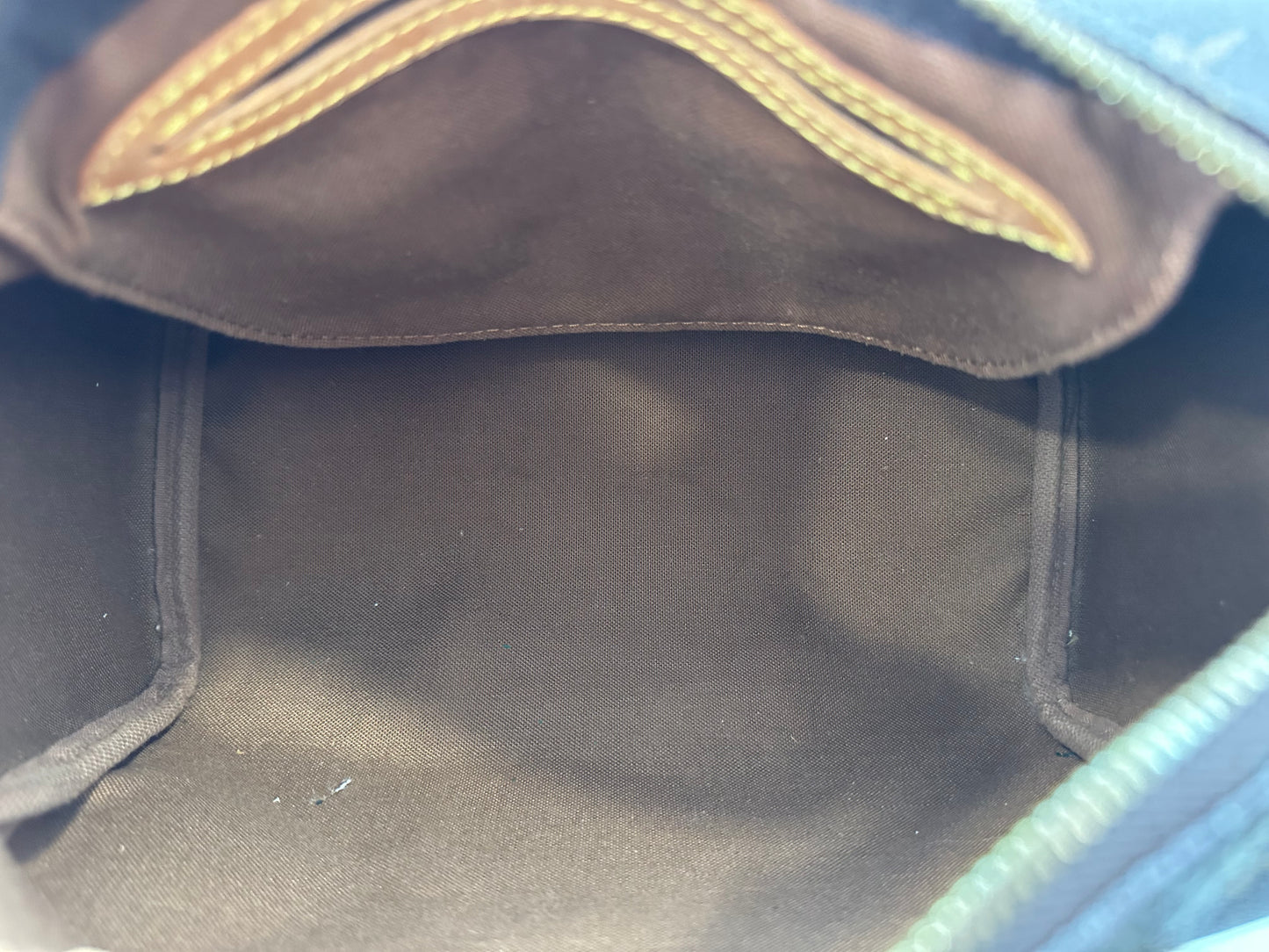 018751 - Louis Vuitton Speedy 25
