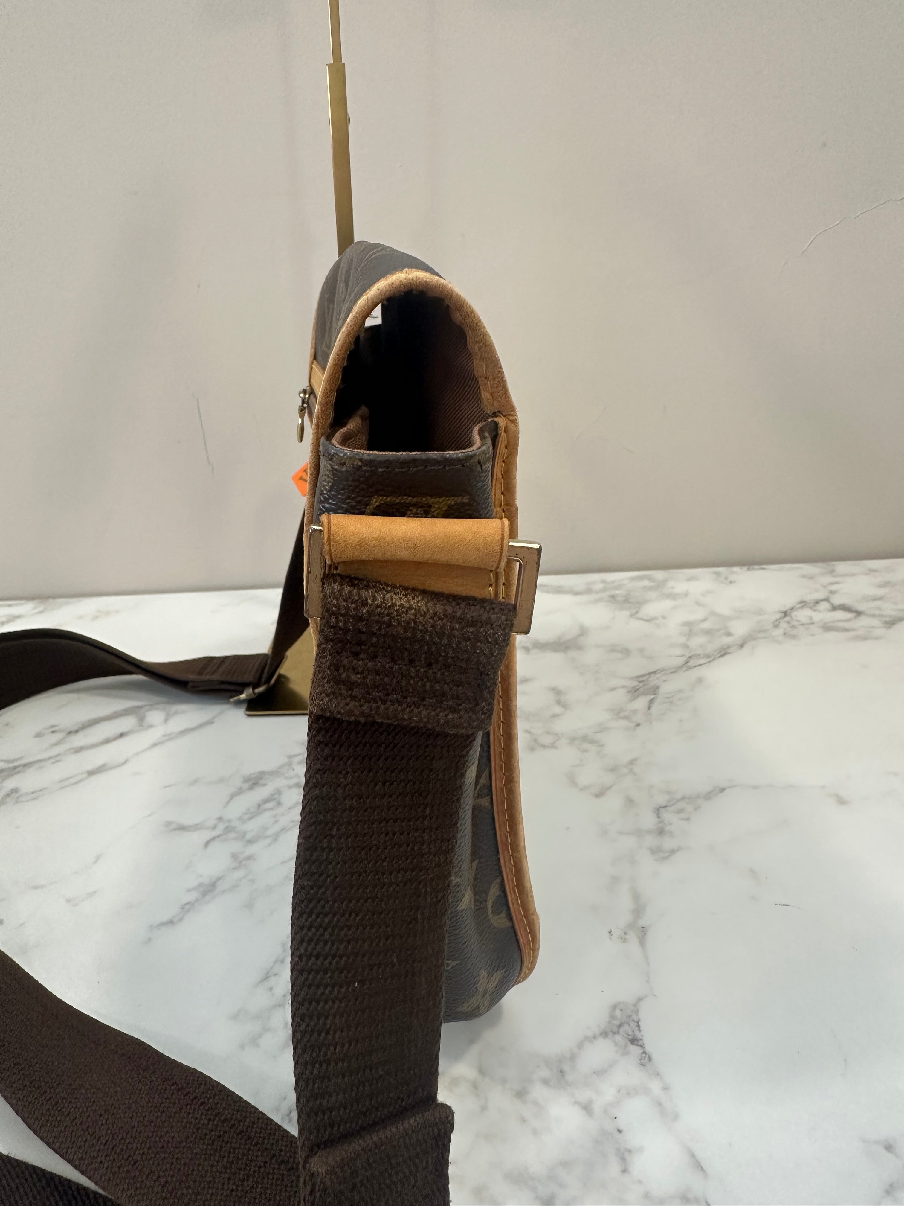 Louis Vuitton Messenger Bosphore
