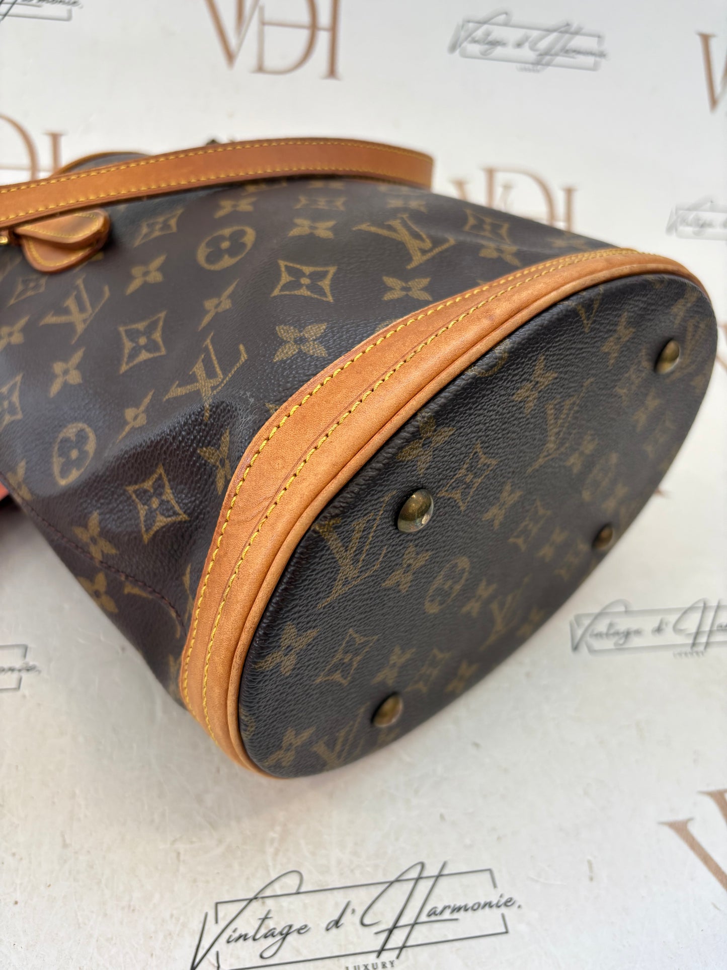 017094 - Louis Vuitton Bucket PM