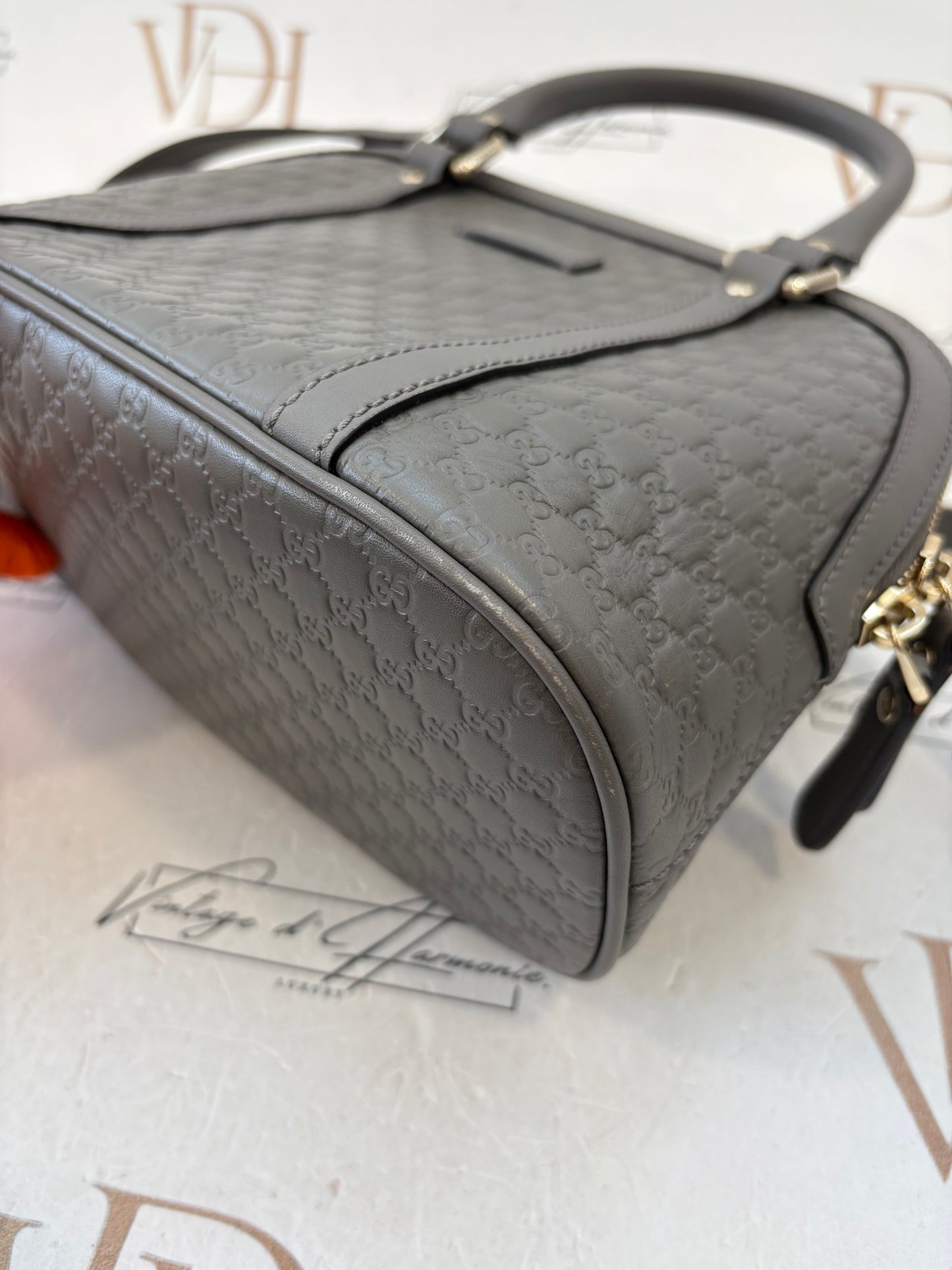 383892 - Gucci Grey