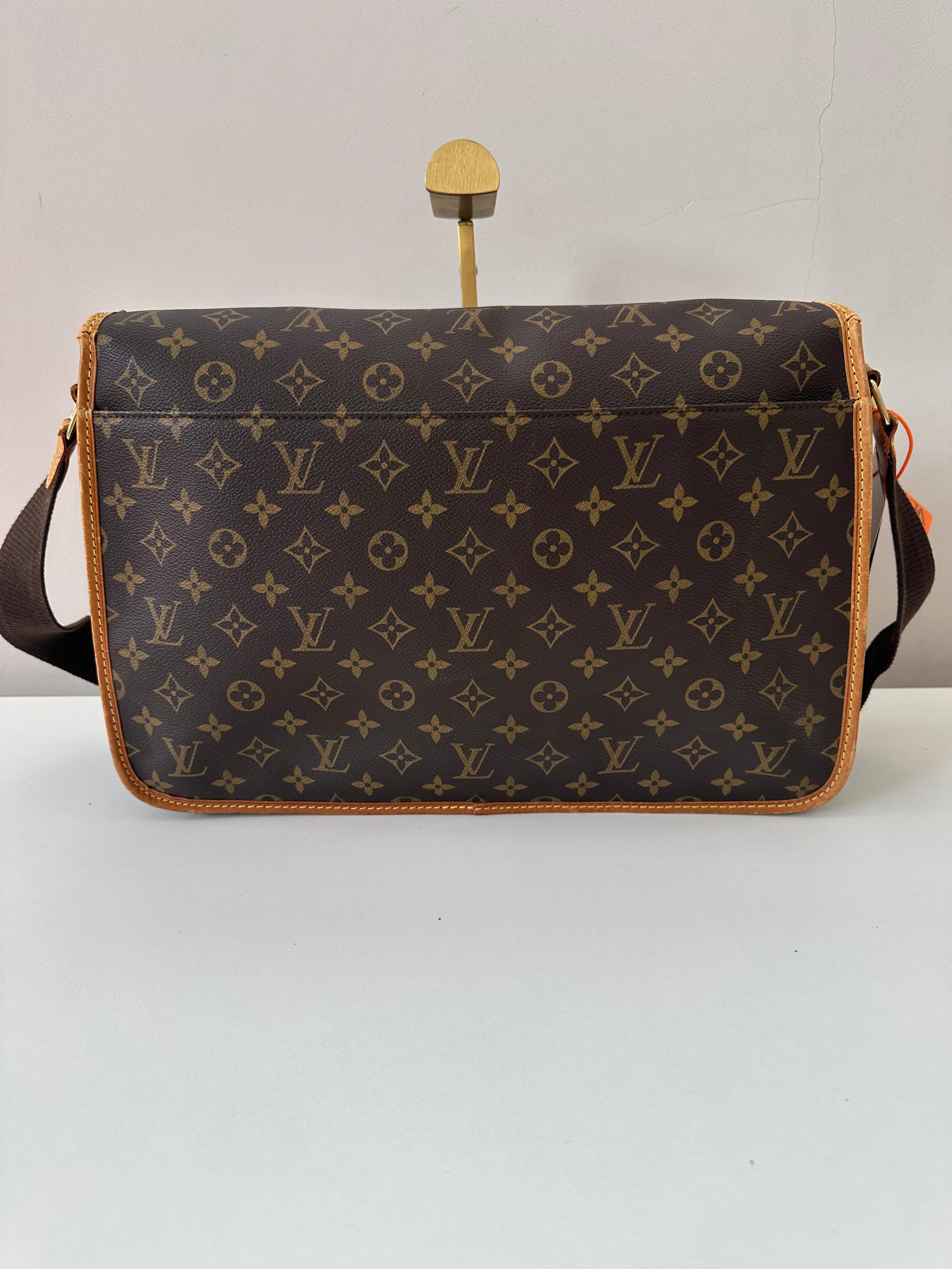 Louis Vuitton Messenger GM