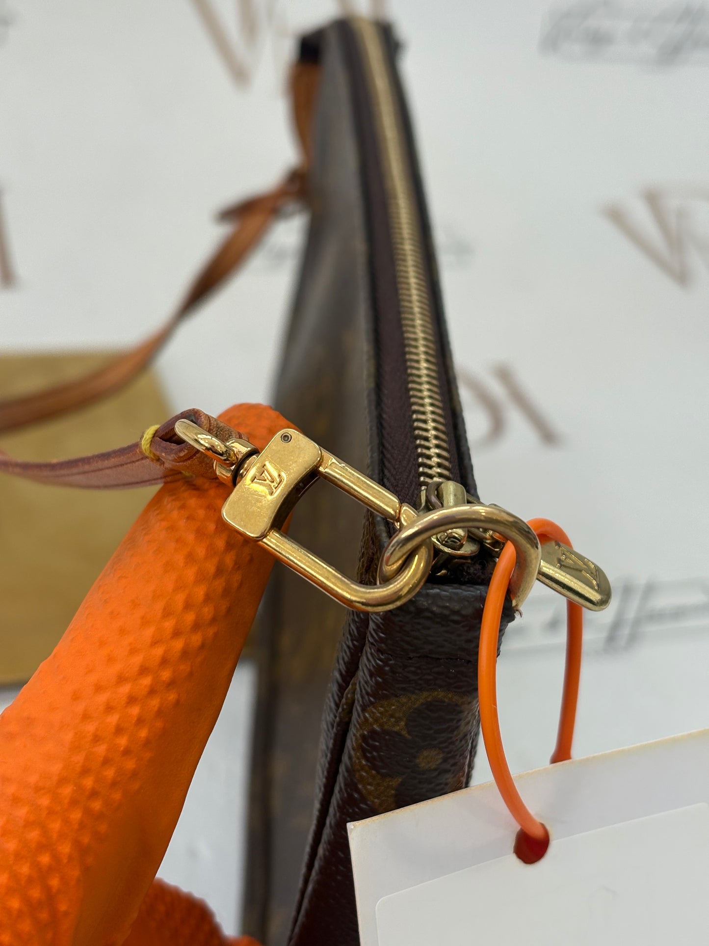 018729 - Louis Vuitton Pochette Accessoires
