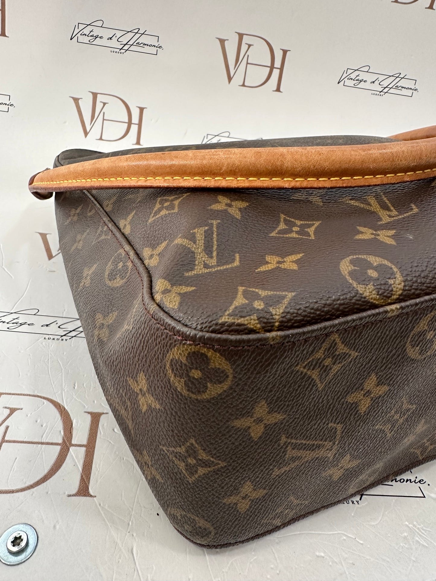 017798 - Louis Vuitton Looping GM