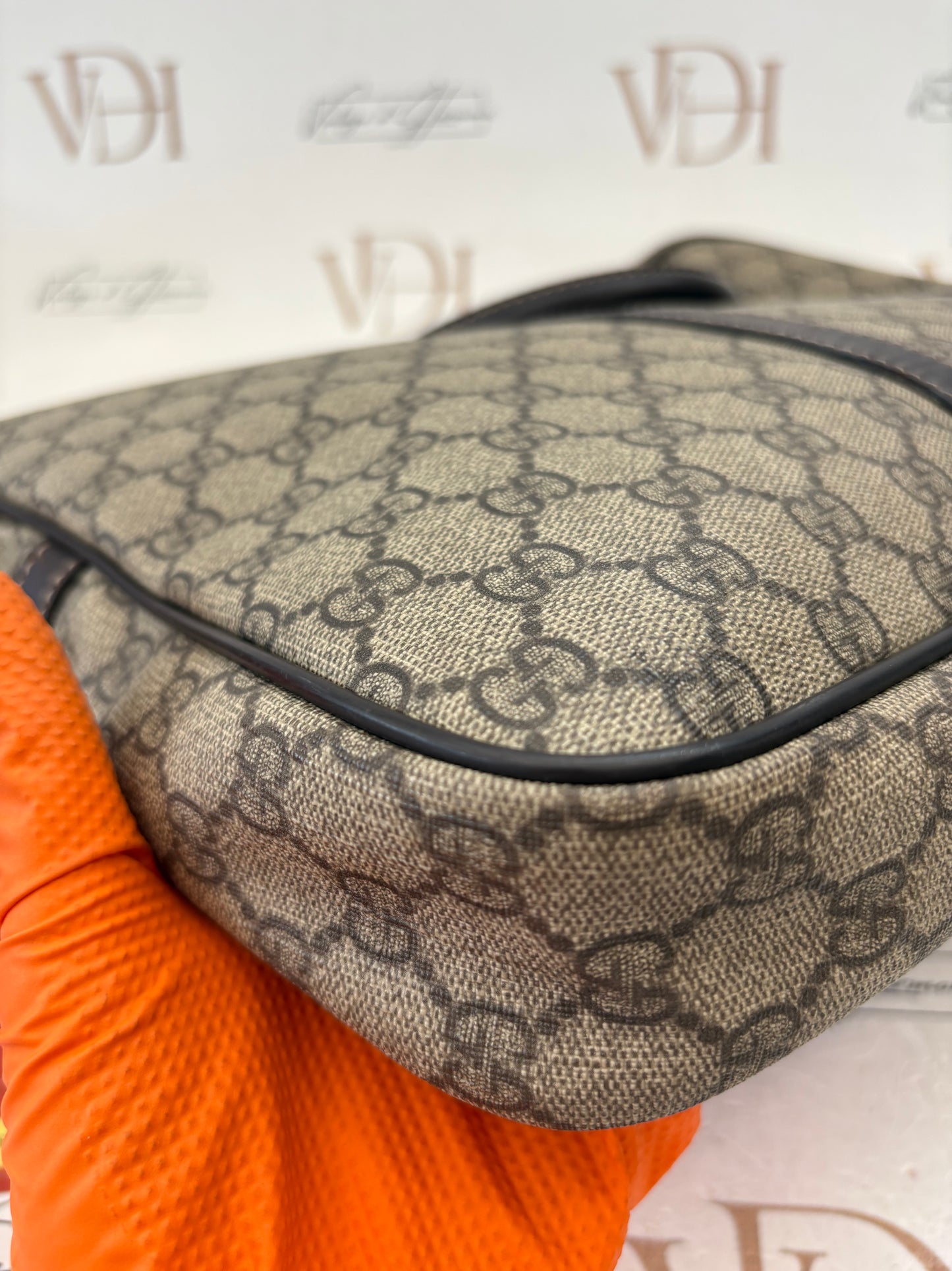 200868 - Gucci