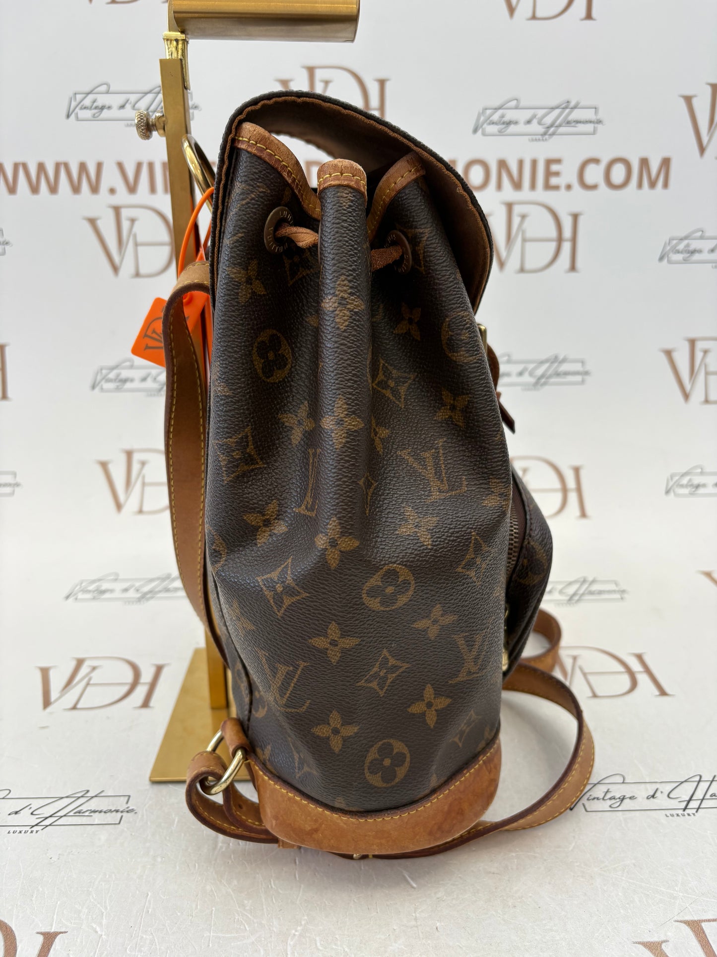 016951 - Louis Vuitton Montsouris MM