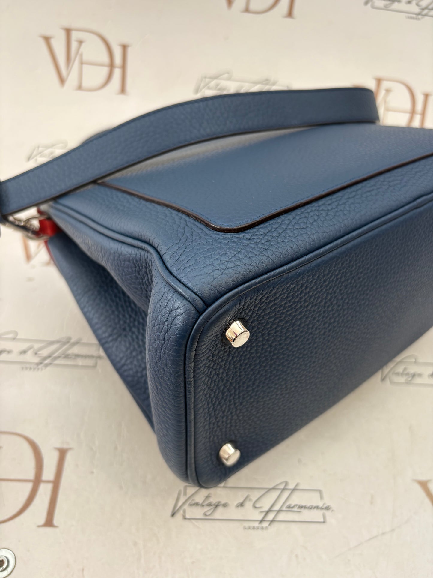 384219 - Dior Be Dior