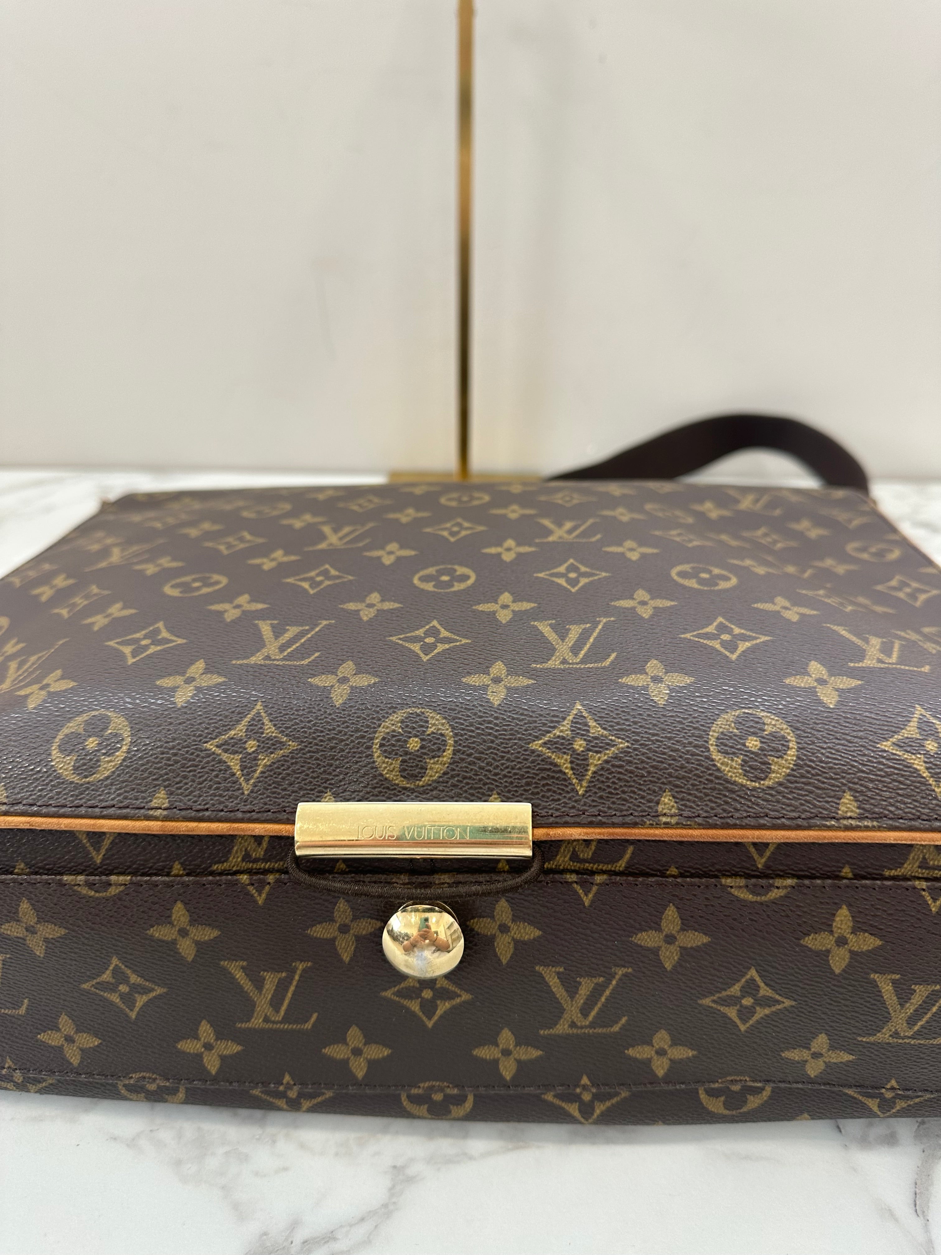 Louis Vuitton Messenger Bosphore