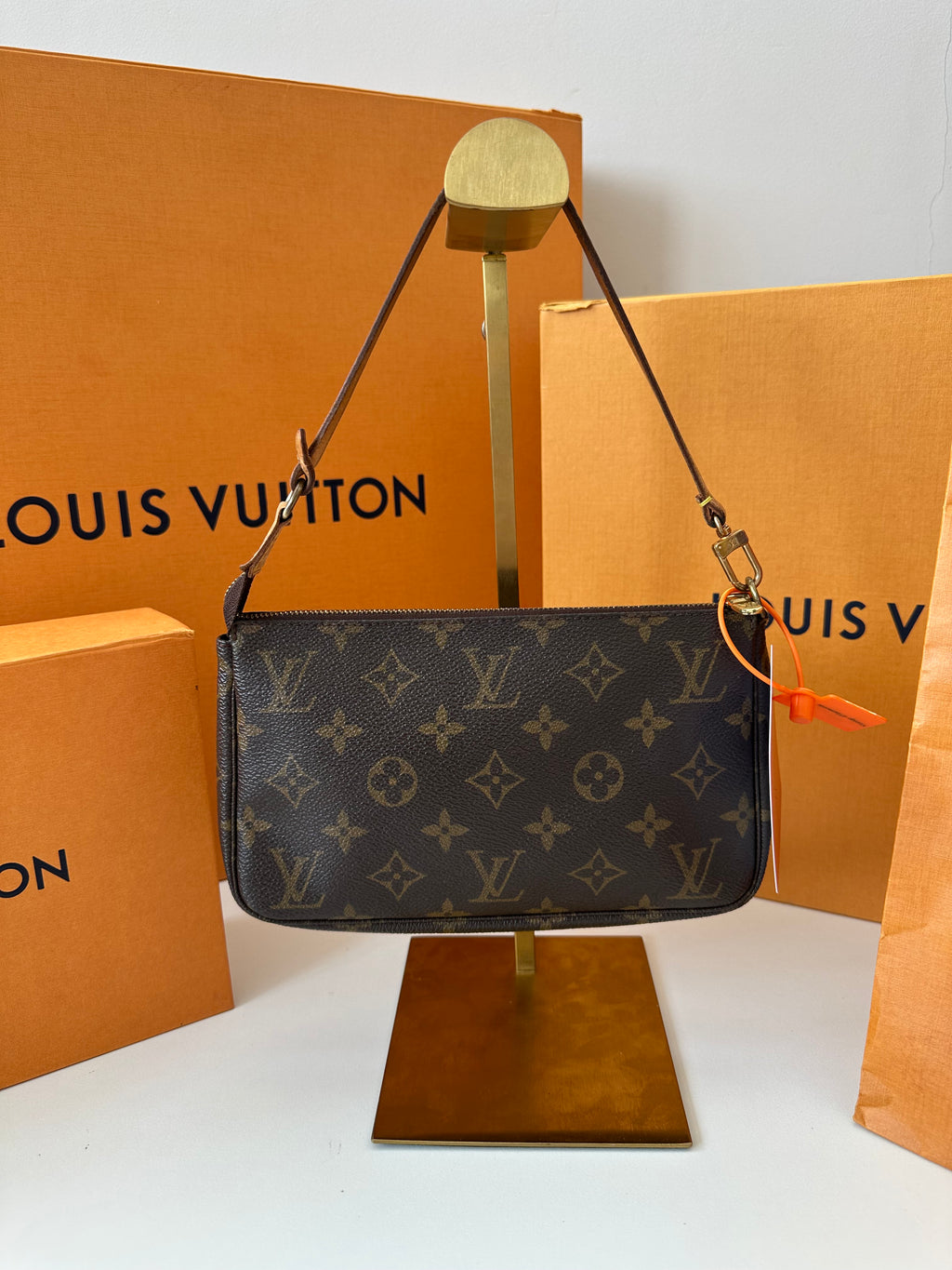 Louis Vuitton Pochette