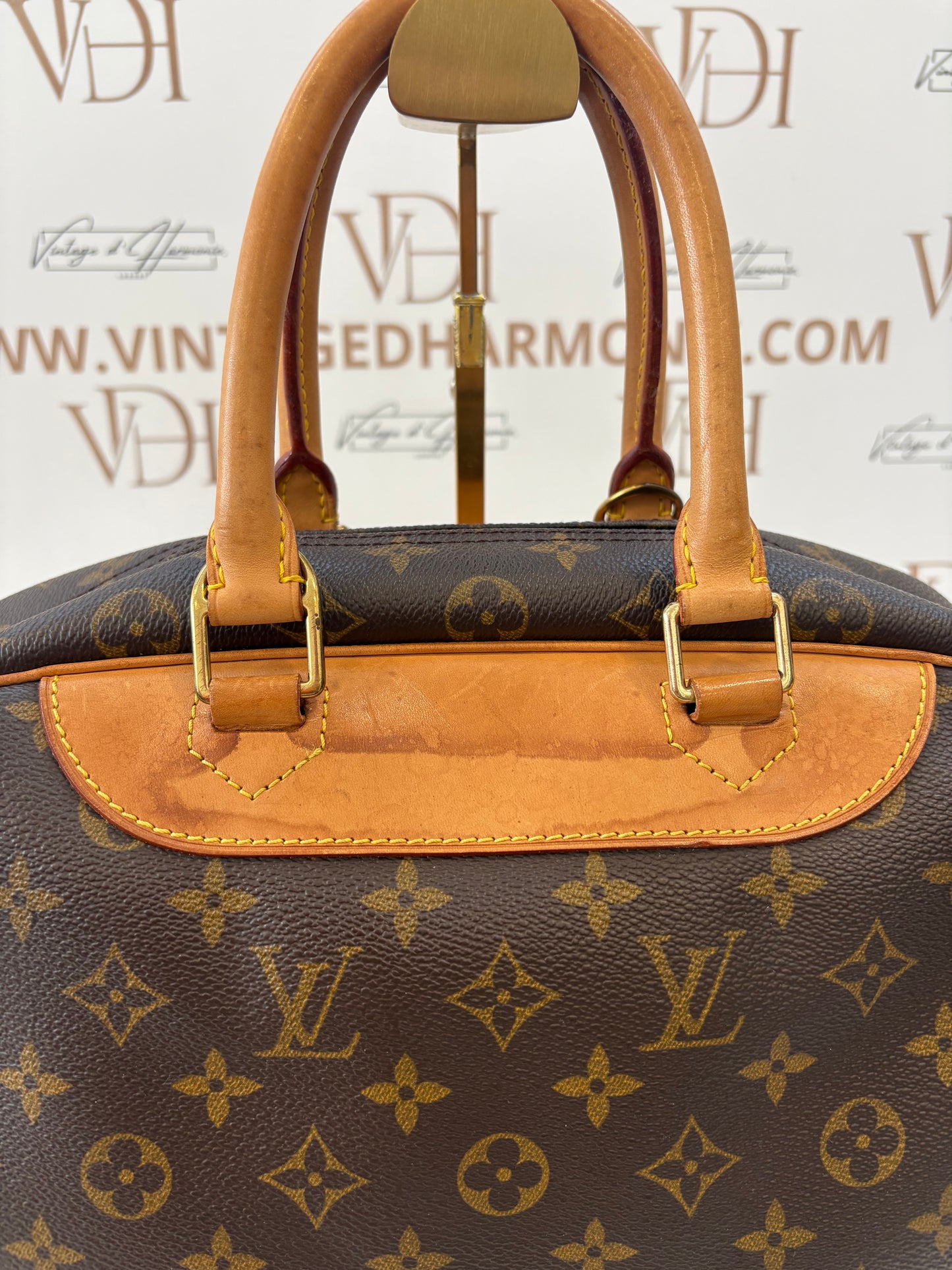 018276 - Louis Vuitton Deauville
