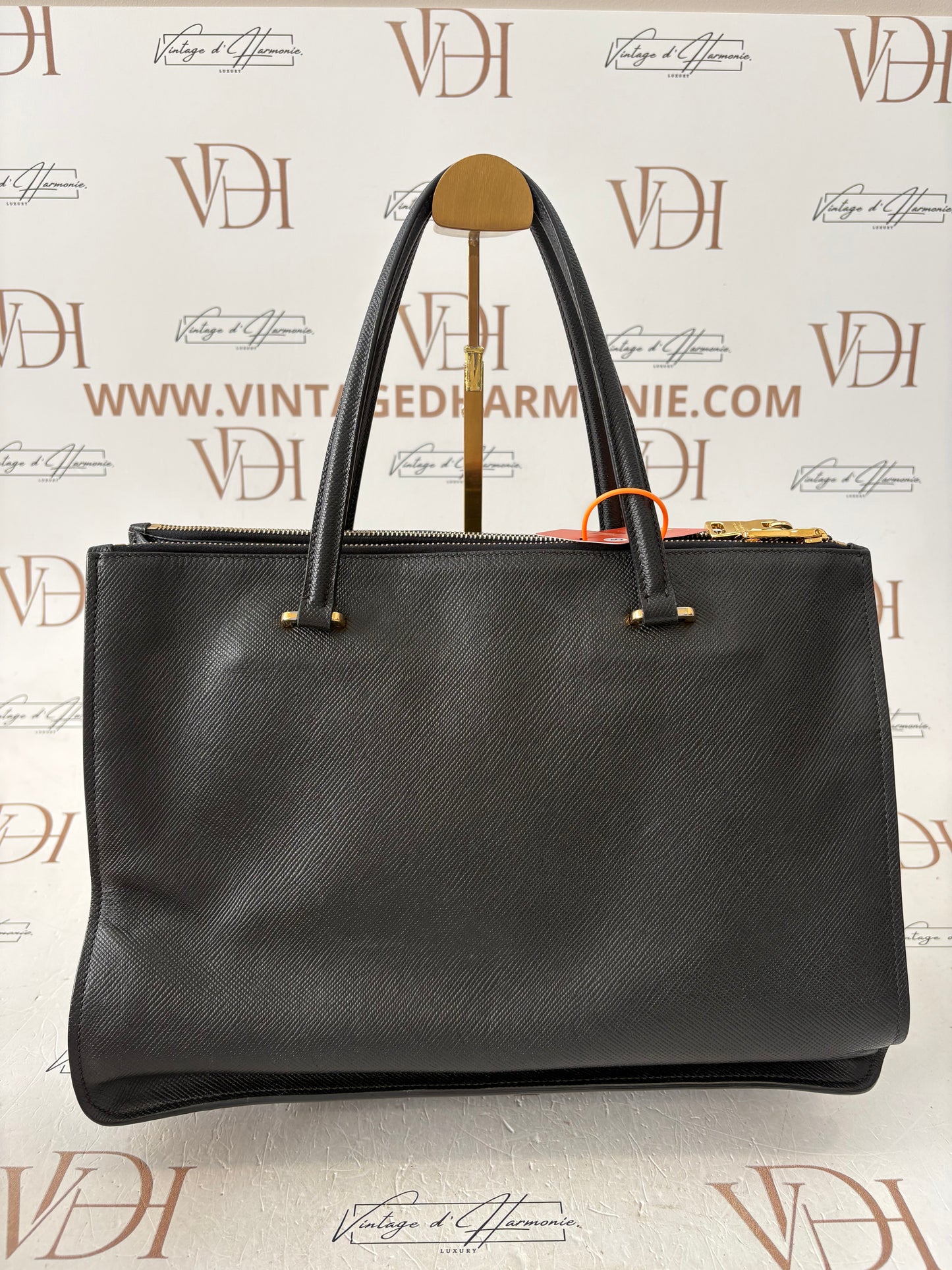 201166 - Prada Black