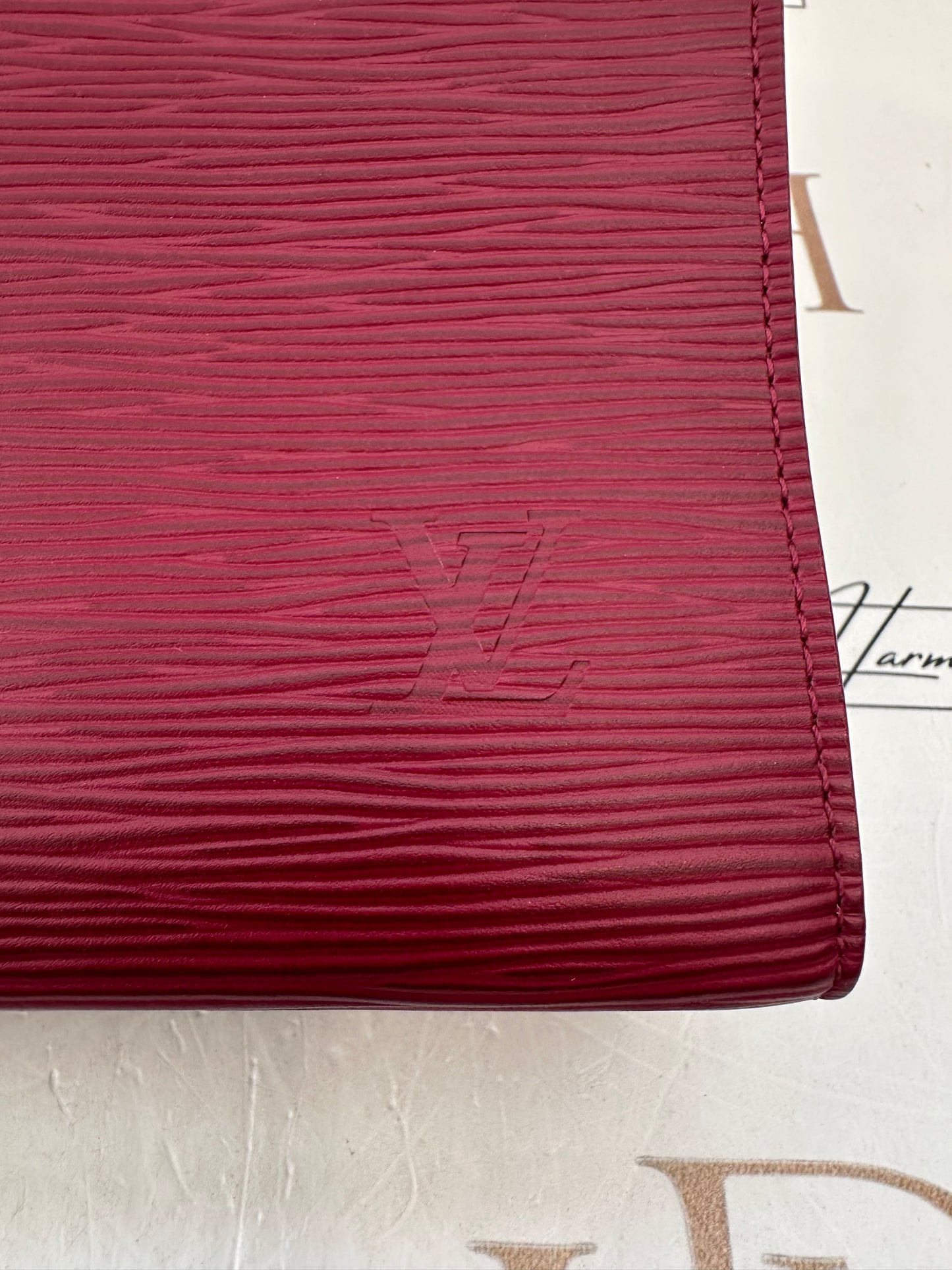 382877 - Louis Vuitton Epi Pochette