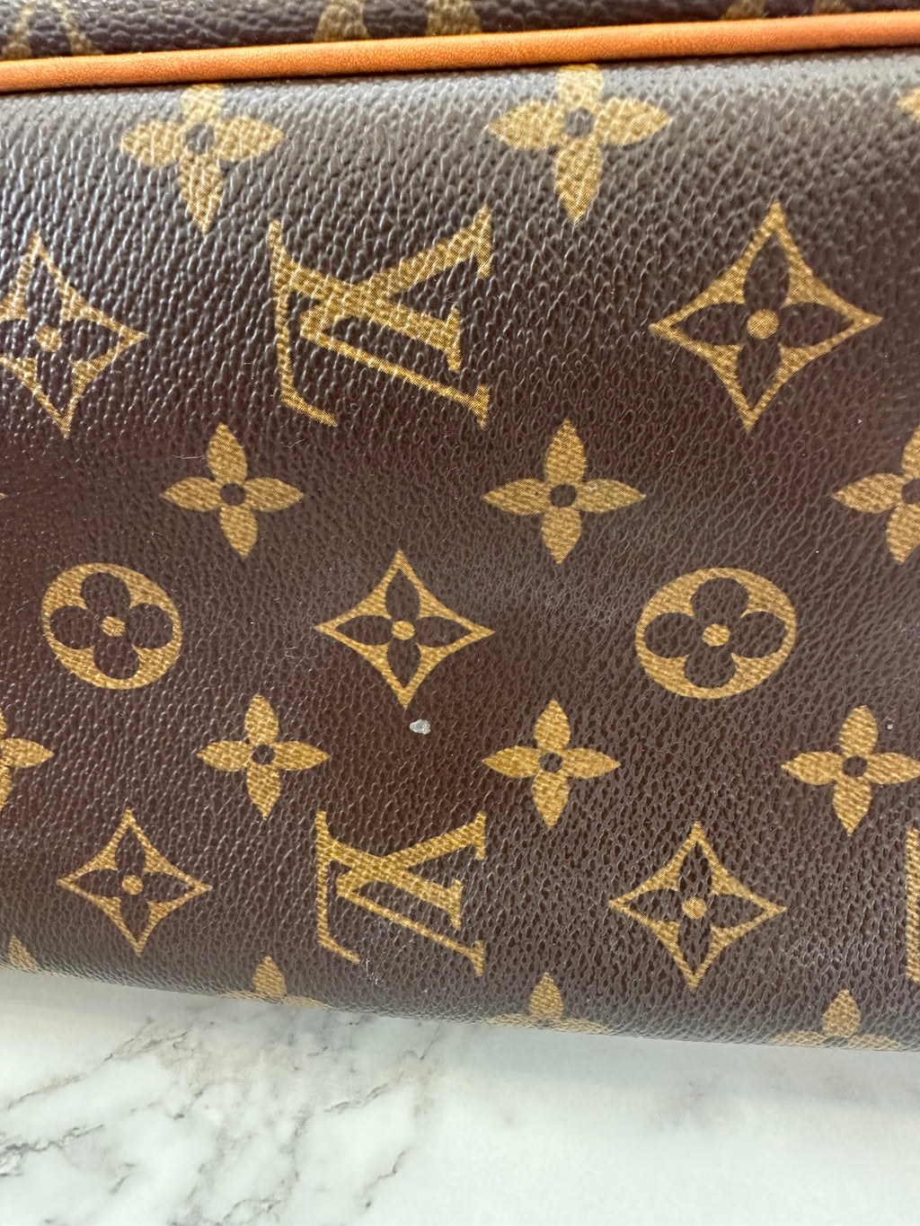 Louis Vuitton Batignolles Vertical
