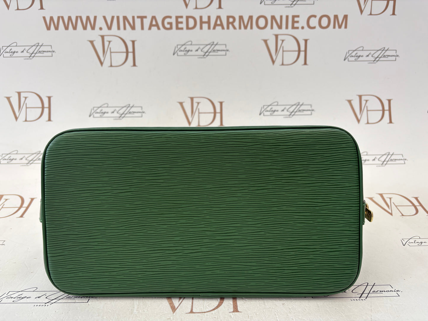 018575 - Louis Vuitton Green Epi Alma