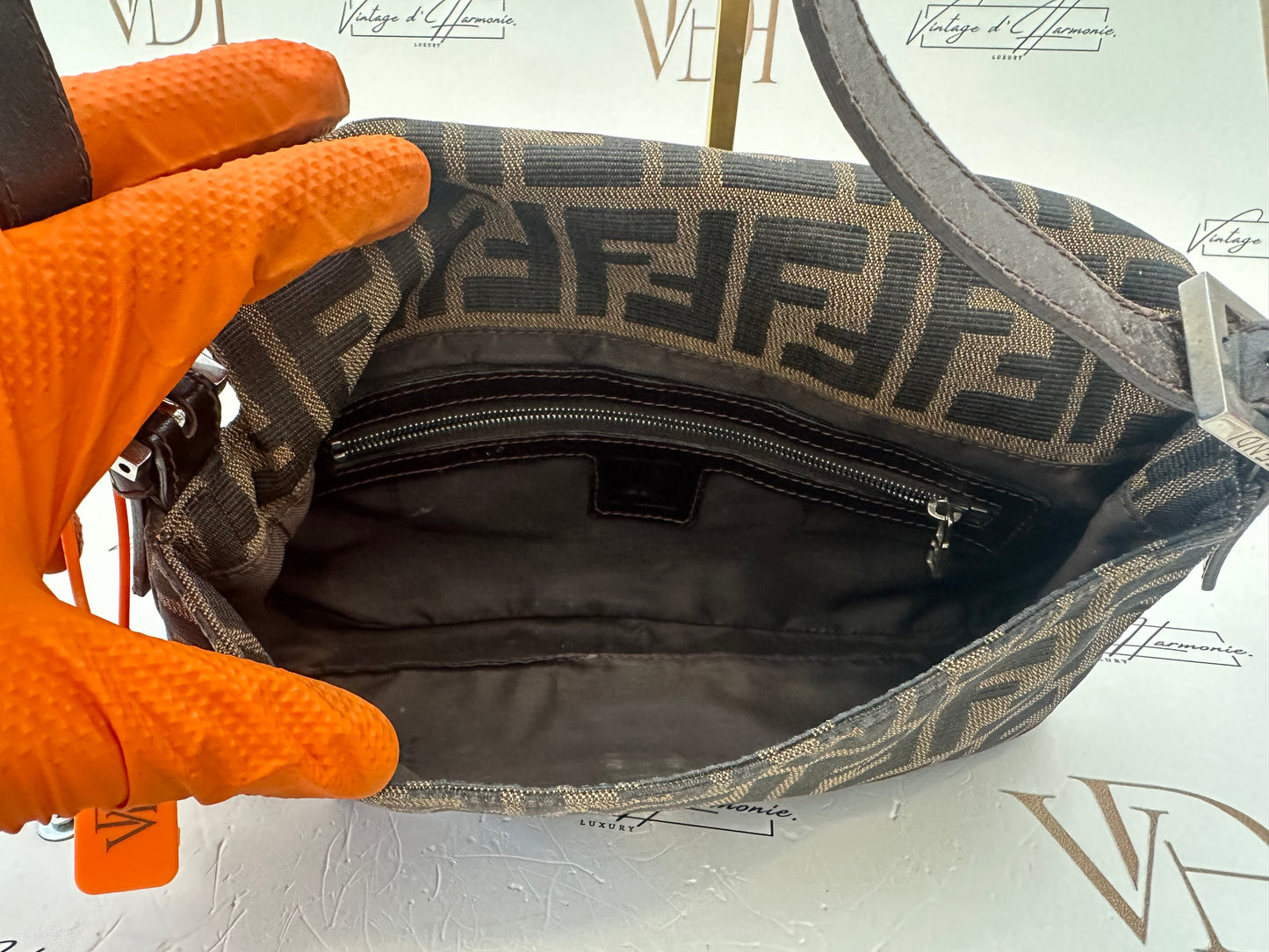 382677 - Fendi Mamma Forever