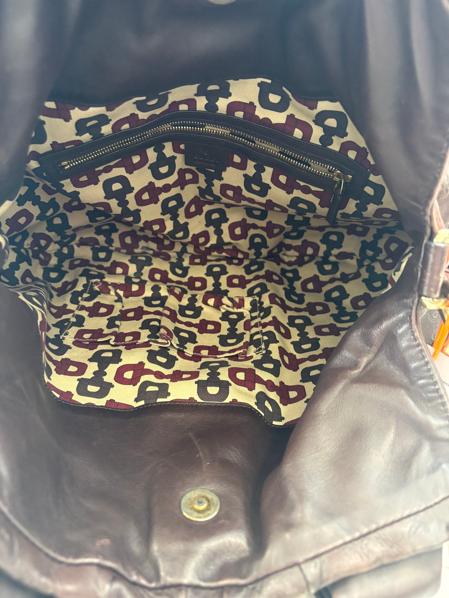 383911 - Gucci Hysteria